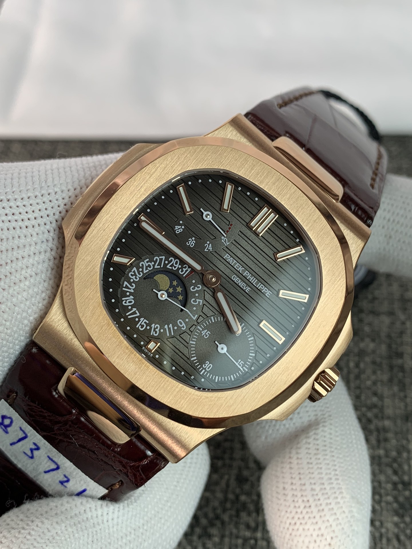 Replica Patek Philippe Men Nautilus Annual Calendar 5712R-001