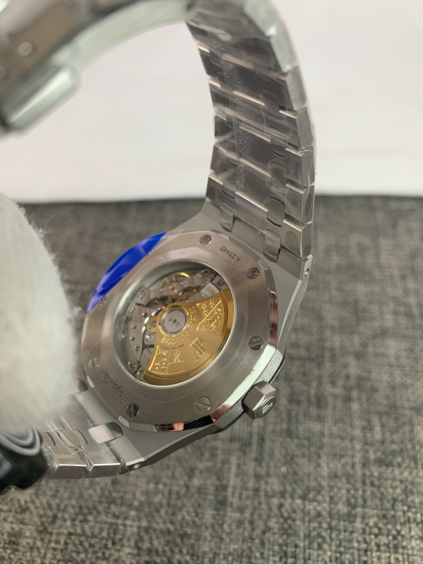 Replica Audemars Piguet Men Royal Oak 15400ST.OO.1220ST.01