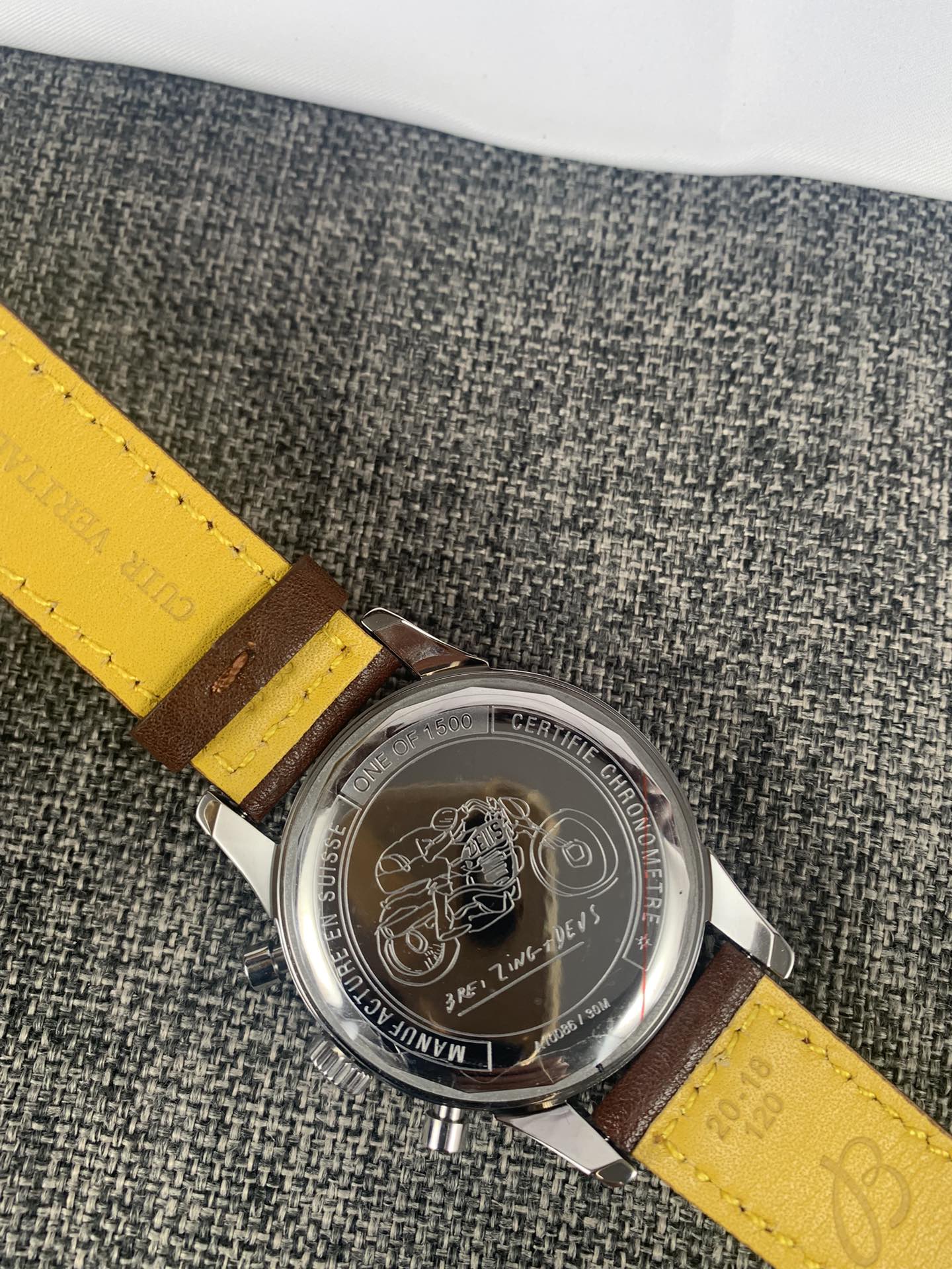Replica Breitling Men Deus A233112A1A1X1