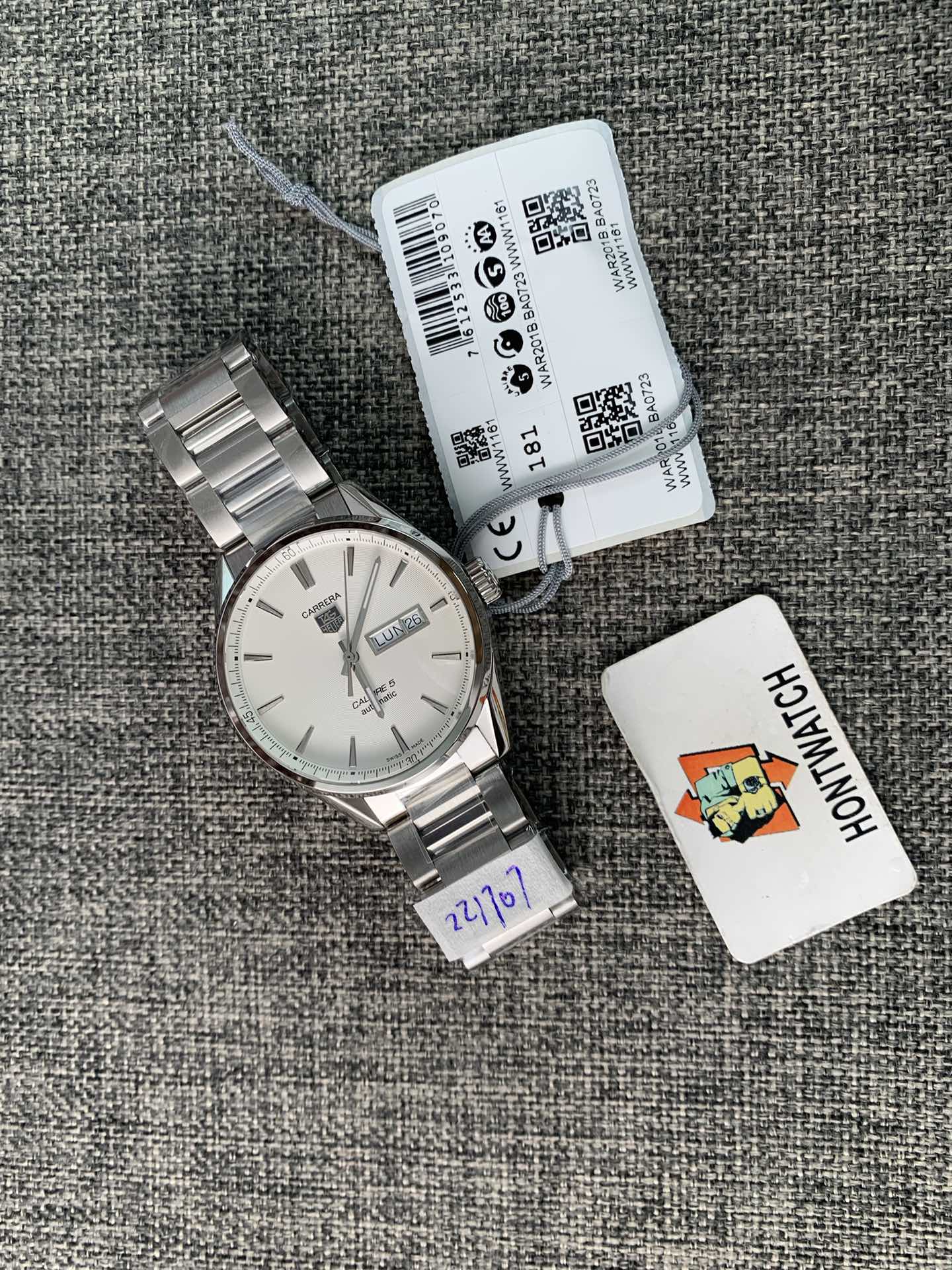 Replica Tag Heuer Men Carrera Calibre 5 WAR201B.BA0723 4 Replica Tag Heuer Men Carrera Calibre 5 WAR201B.BA0723