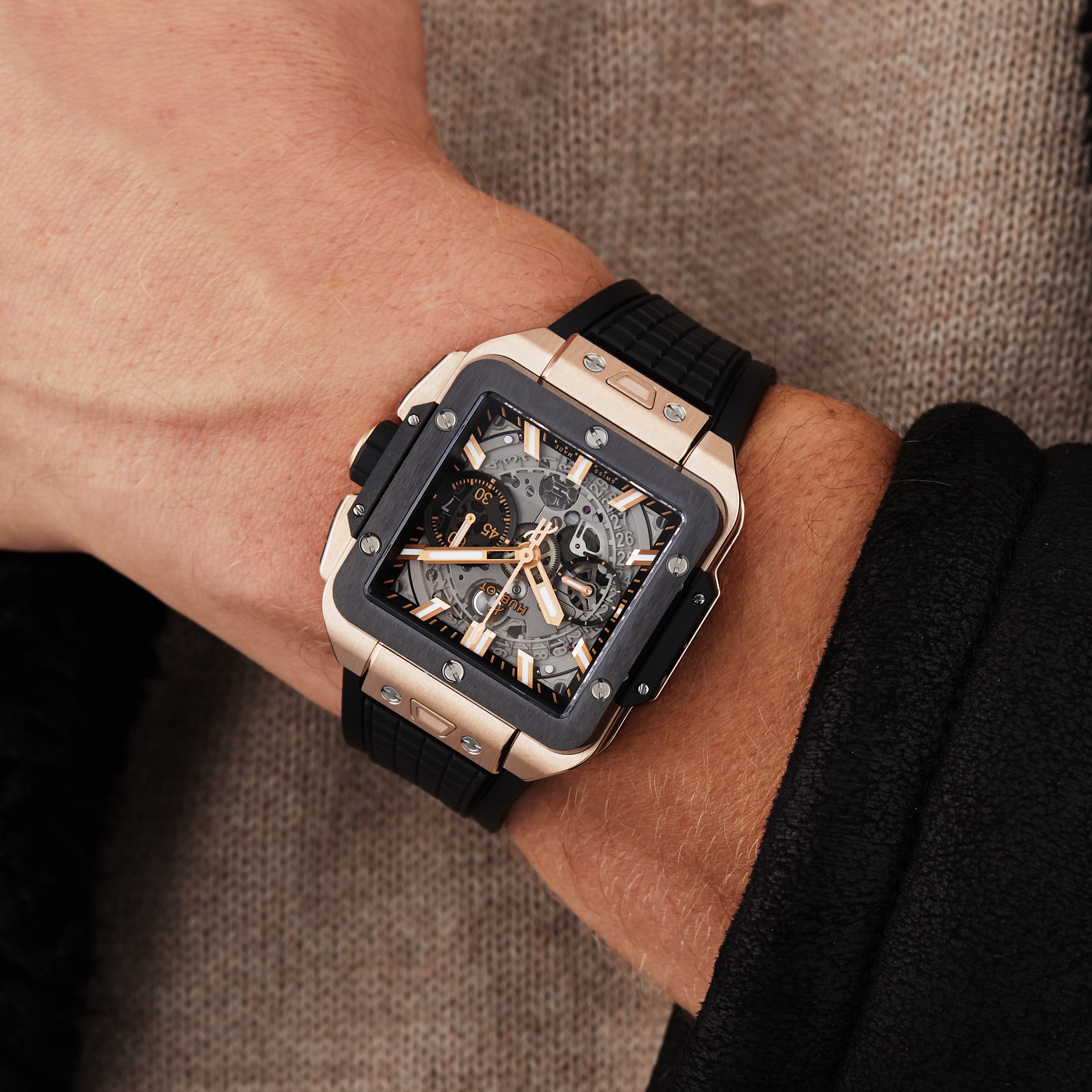 Replica Hublot Square Bang Unico King Gold Ceramic 42mm Mens details 821.OM.0180.RX 4 Replica Hublot Square Bang Unico King Gold Ceramic 42mm Mens details 821.OM.0180.RX