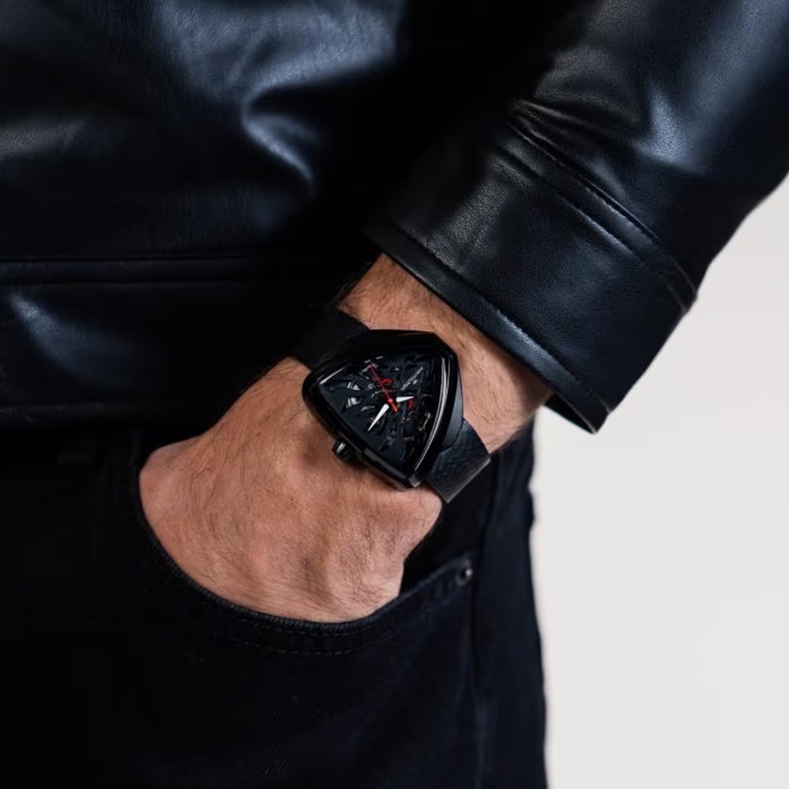 Replica Hamilton Ventura Elvis80 42mm Mens details Black H24535332 4 Replica Hamilton Ventura Elvis80 42mm Mens details Black H24535332