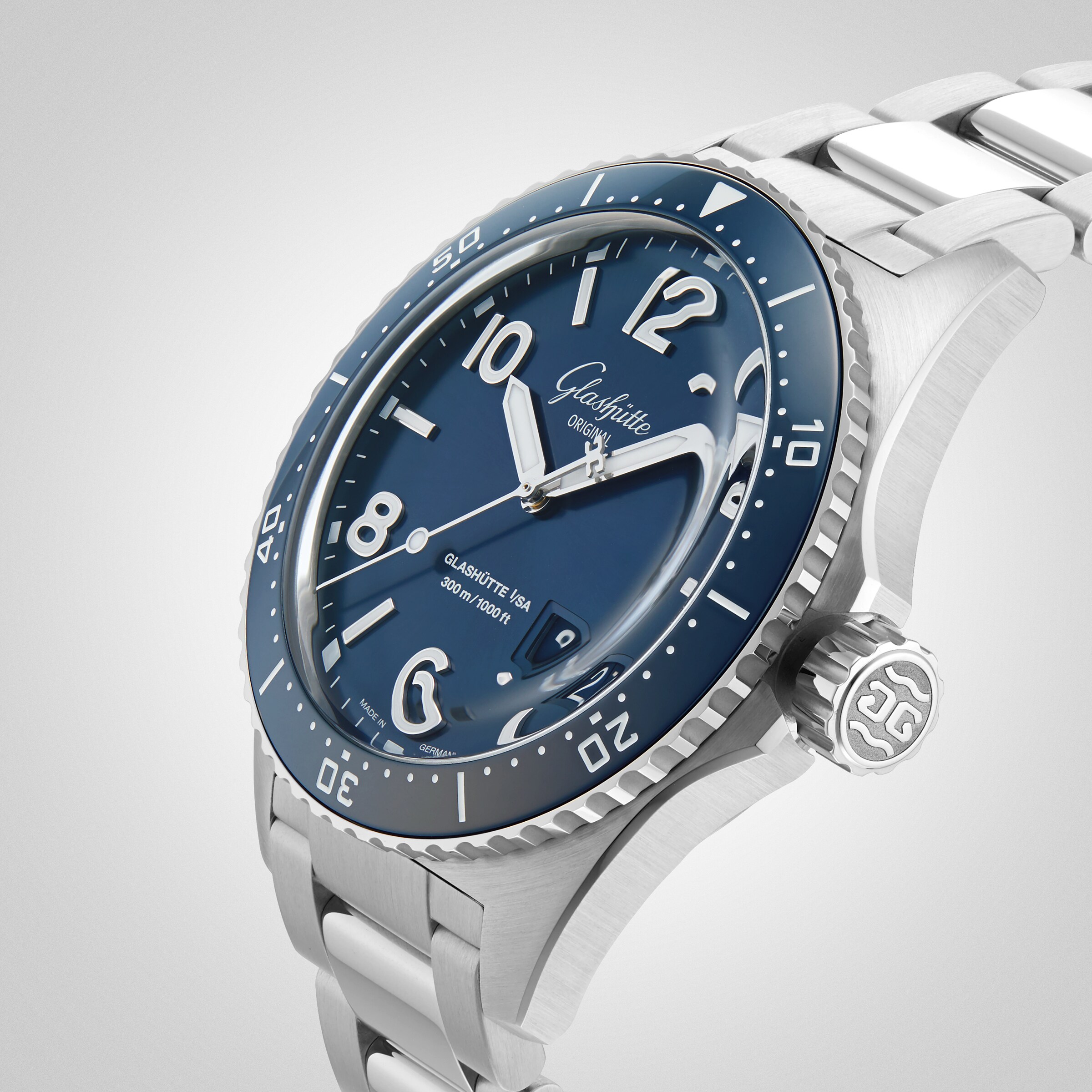 Replica Glashutte Original SeaQ Panorama Date 43.2mm Mens details Blue 1-36-13-02-81-70