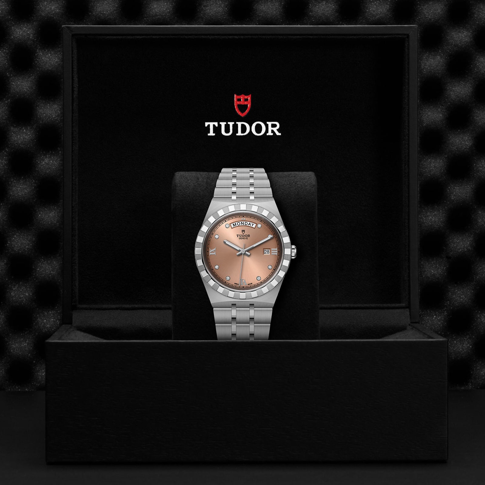 Replica Tudor Royal 41mm Steel Case Diamond-Set Salmon Dial M28600-0011