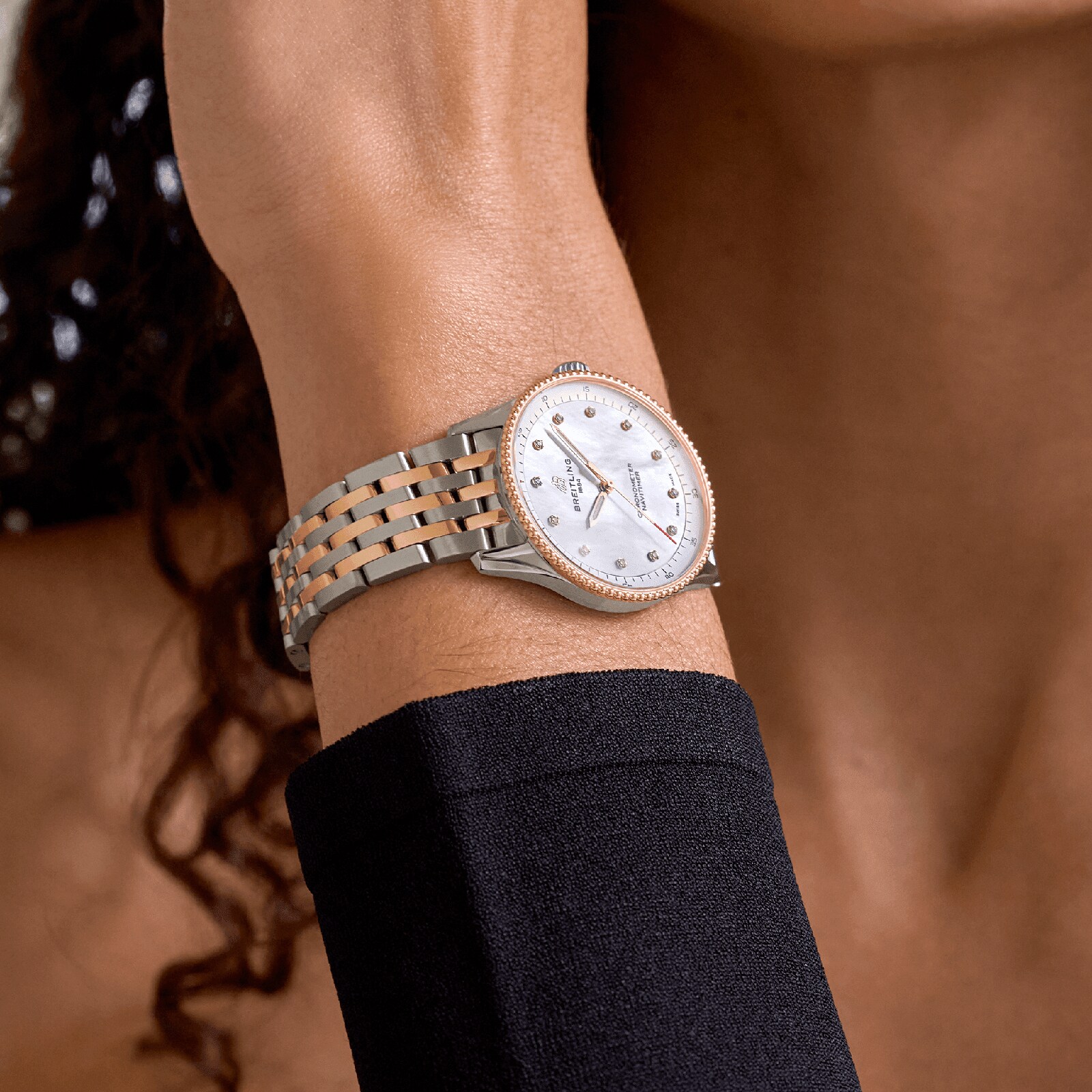Replica Breitling Navitimer 32mm Ladies details White Mother Of Pearl Stainless Steel and 18k Red Gold U77320E61A1U1 4 Replica Breitling Navitimer 32mm Ladies details White Mother Of Pearl Stainless Steel and 18k Red Gold U77320E61A1U1