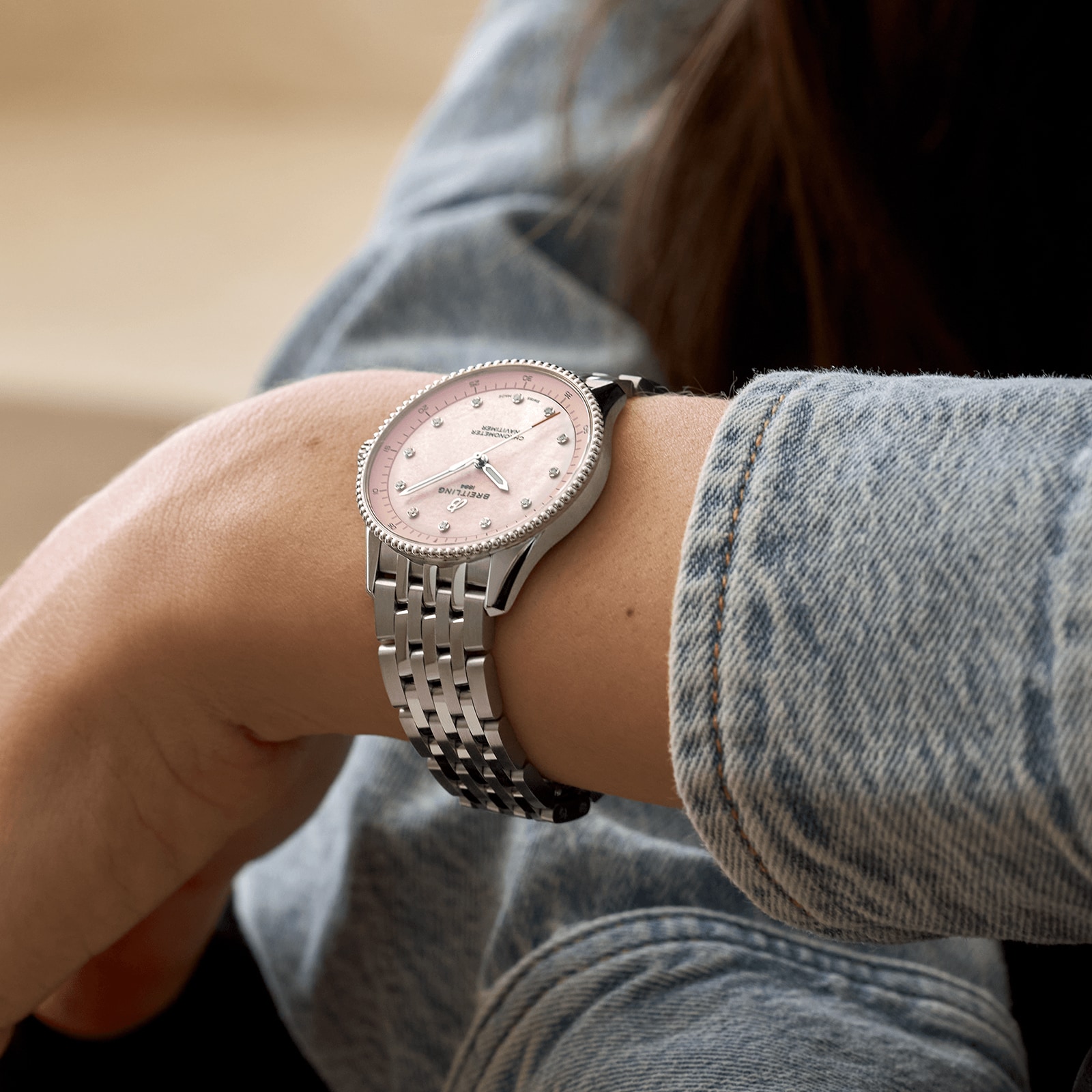 Replica Breitling Navitimer 32mm Ladies details Pink Mother Of Pearl A77320D91K1A1
