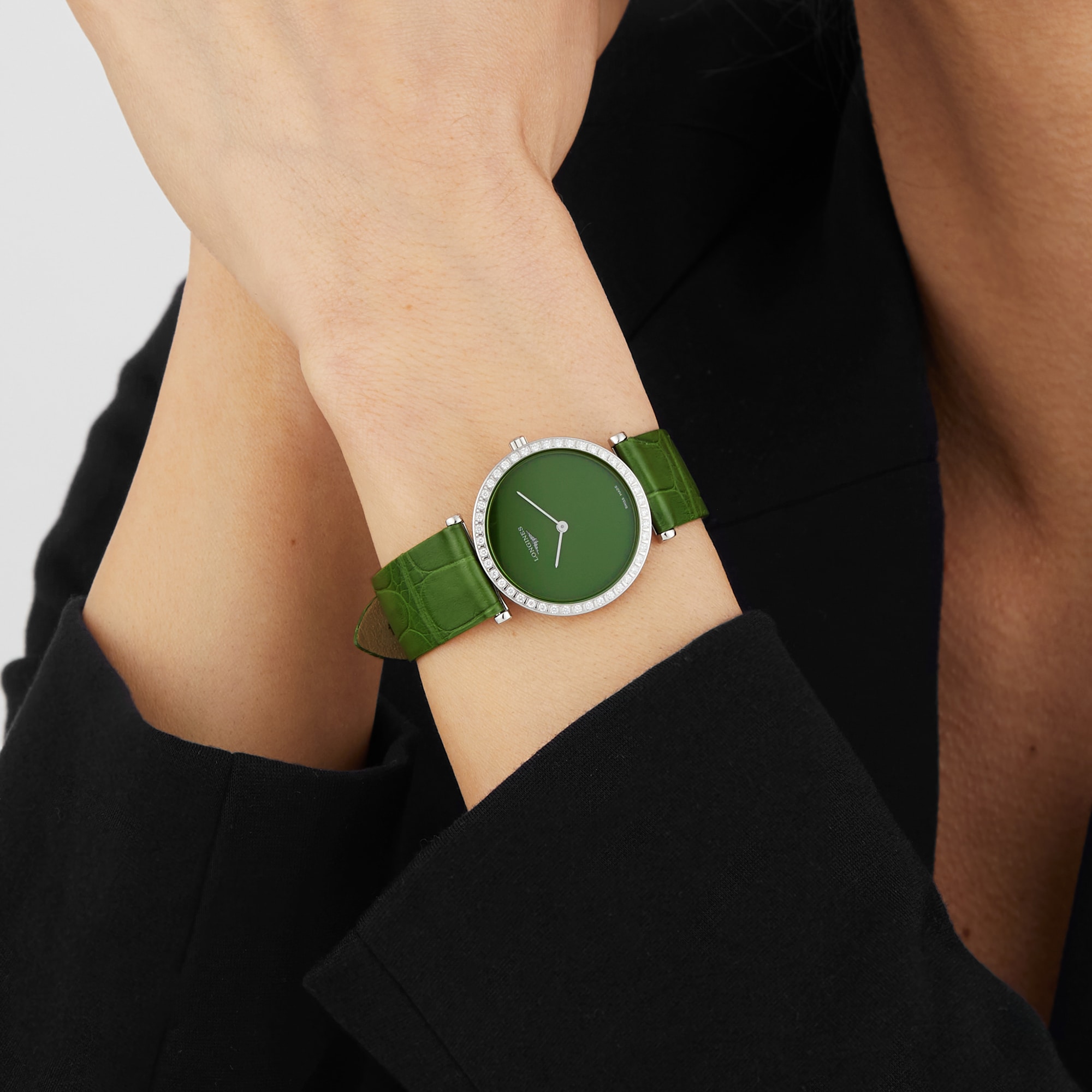 Replica Longines La Grande Classique 29mm Ladies details Green L45230602 4 Replica Longines La Grande Classique 29mm Ladies details Green L45230602