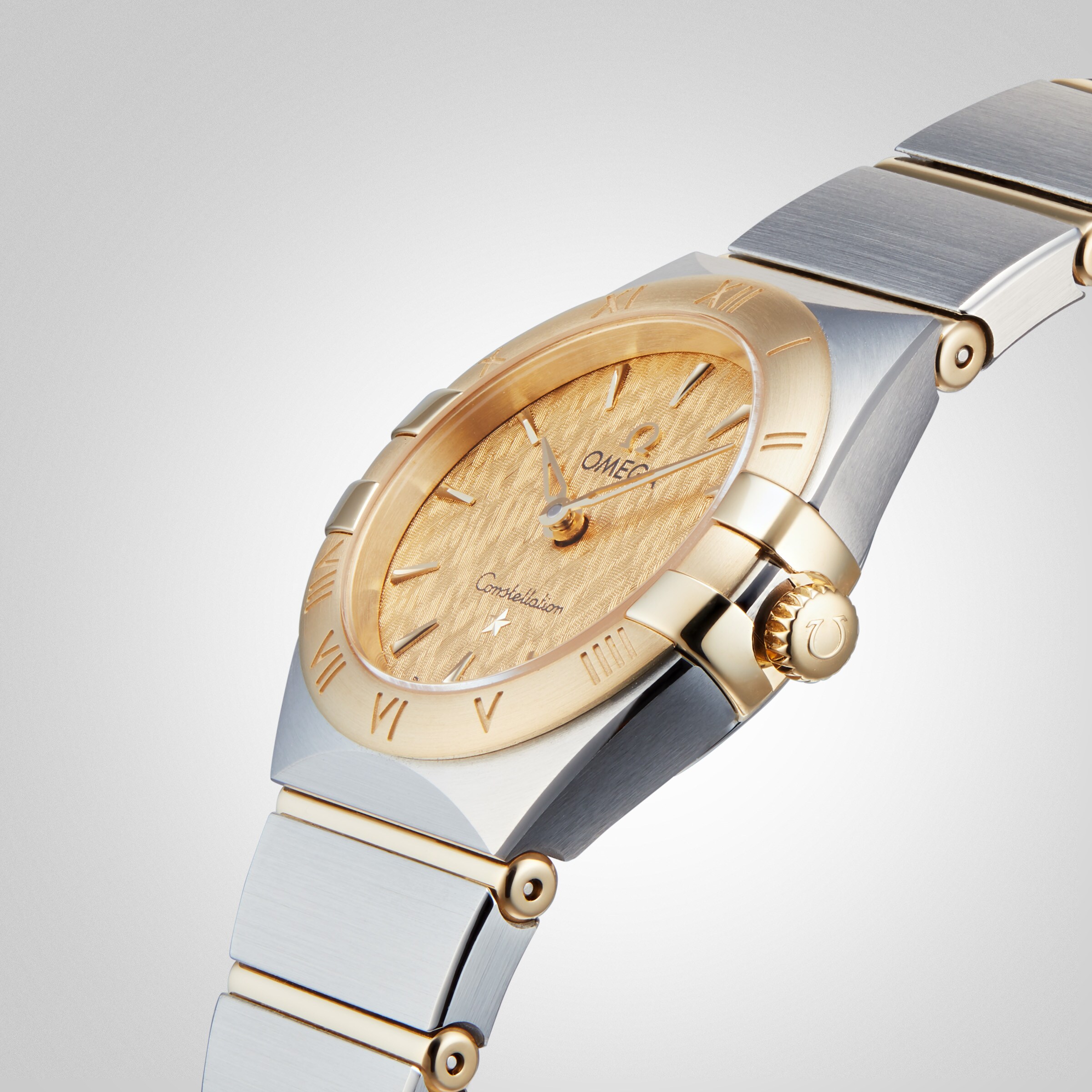 Replica Omega Constellation Manhattan 25mm Ladies details O13120256008001 4 Replica Omega Constellation Manhattan 25mm Ladies details O13120256008001
