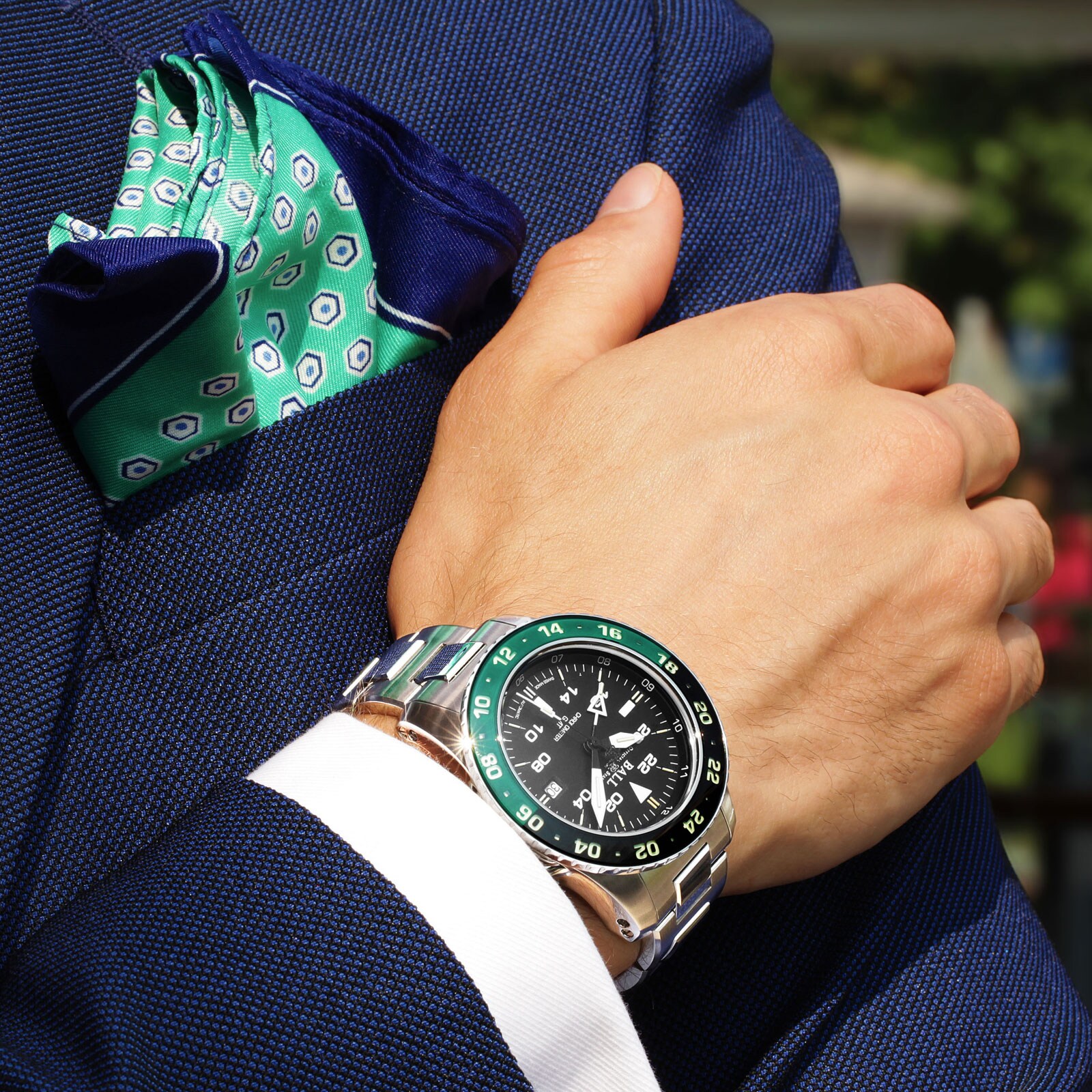 Replica BALL Engineer Hydrocarbon AeroGMT II 42mm Mens details Black And Green DG2018C-S11C-BK