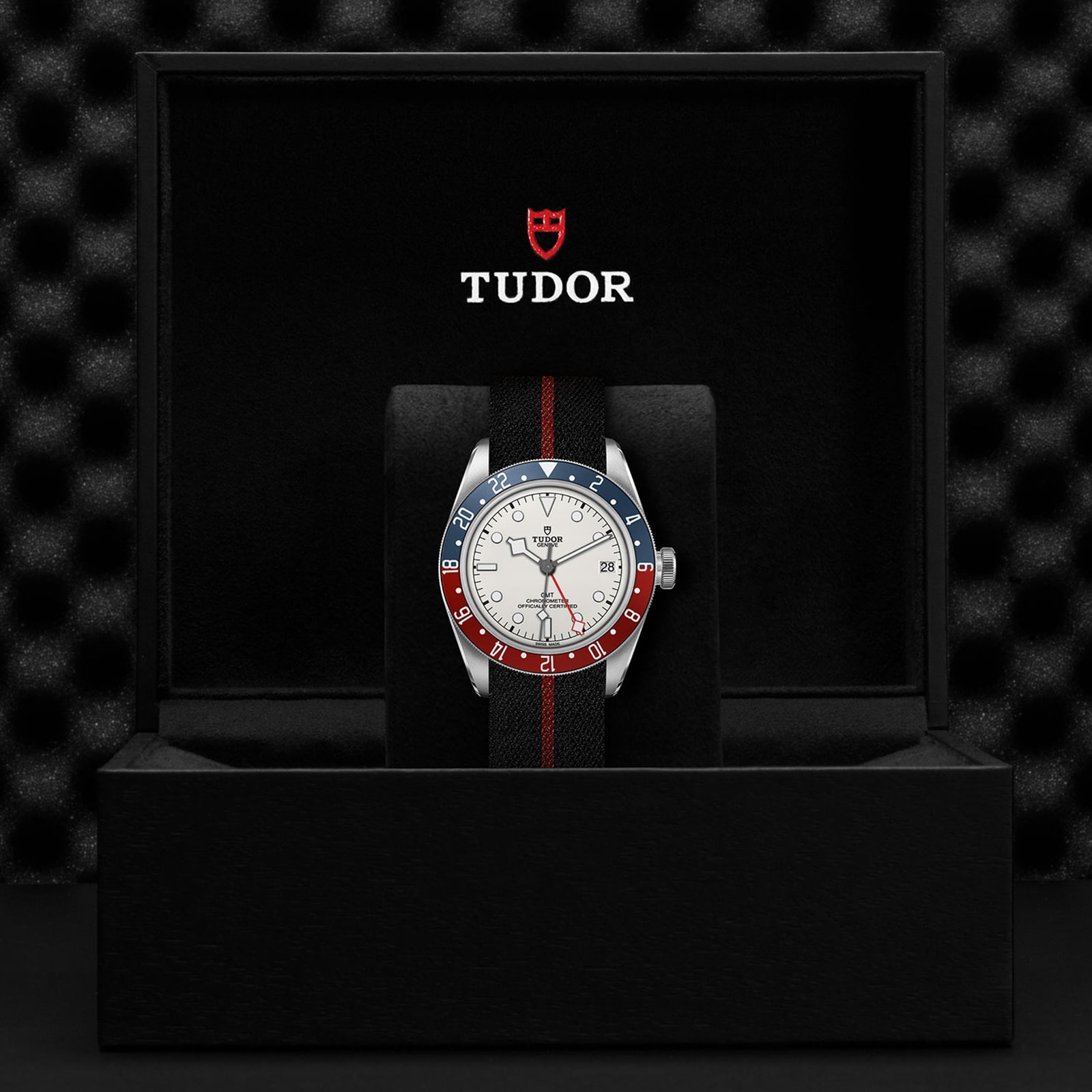 Replica Tudor Black Bay GMT Manufacture Calibre MT5652 (COSC) 41mm Steel Case Fabric Strap M79830RB-0012 4 Replica Tudor Black Bay GMT Manufacture Calibre MT5652 (COSC) 41mm Steel Case Fabric Strap M79830RB-0012