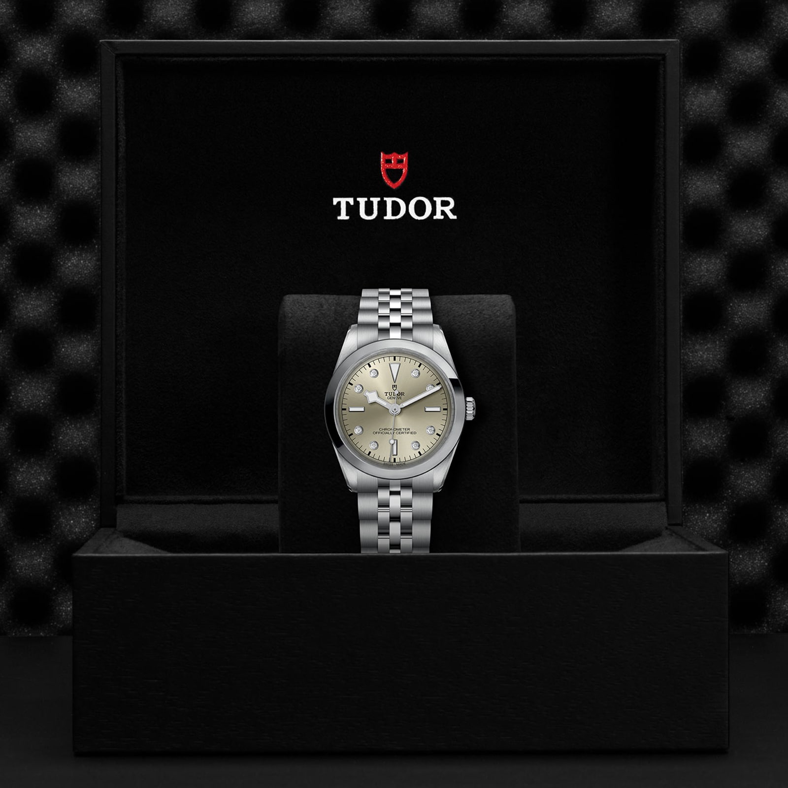 Replica Tudor Black Bay 36 Manufacture Calibre MT5400 (COSC) 36mm Steel Case Steel Bracelet M79640-0006 4 Replica Tudor Black Bay 36 Manufacture Calibre MT5400 (COSC) 36mm Steel Case Steel Bracelet M79640-0006