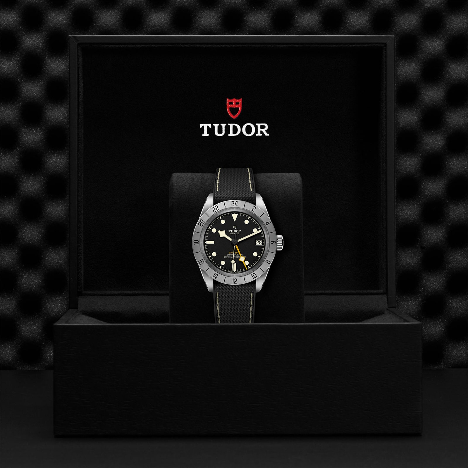 Replica Tudor Black Bay Pro M79470-0003 4 Replica Tudor Black Bay Pro M79470-0003