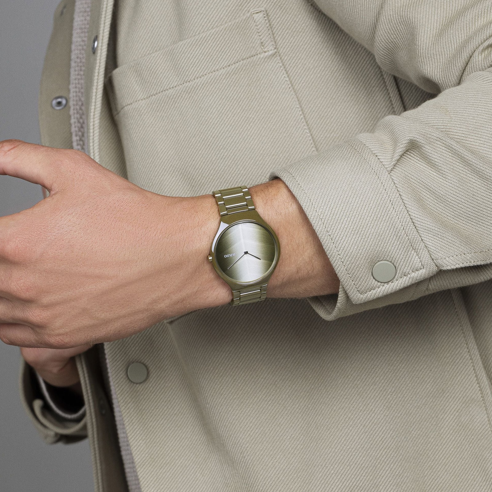 Replica Rado True Thinline X Great Gardens Of The World 39mm Unisex details Green R27121302 4 Replica Rado True Thinline X Great Gardens Of The World 39mm Unisex details Green R27121302