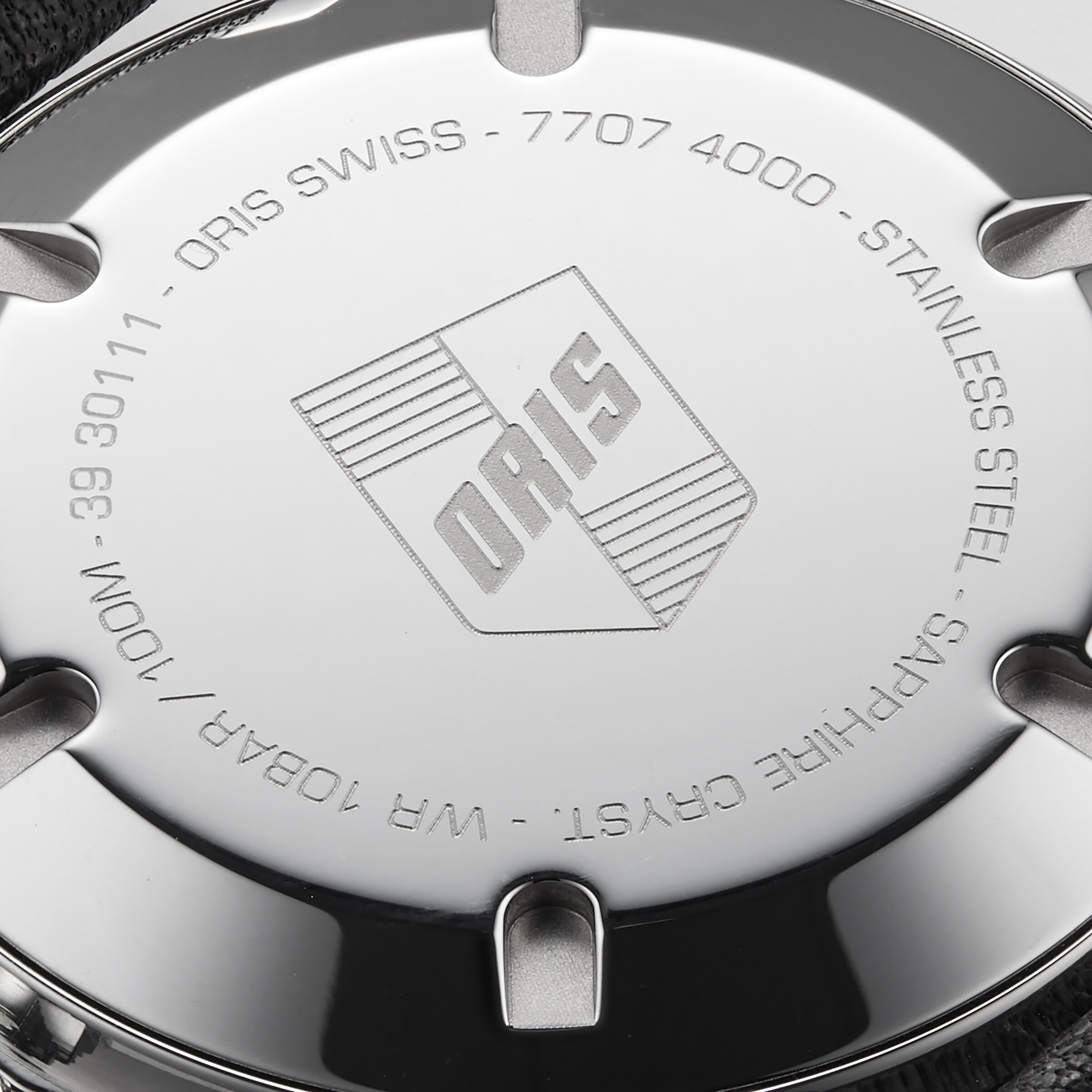 Replica Oris Divers Heritage Sixty-Five Glow 40mm Mens details 01 733 7707 4053-07 8 20 18 4 Replica Oris Divers Heritage Sixty-Five Glow 40mm Mens details 01 733 7707 4053-07 8 20 18