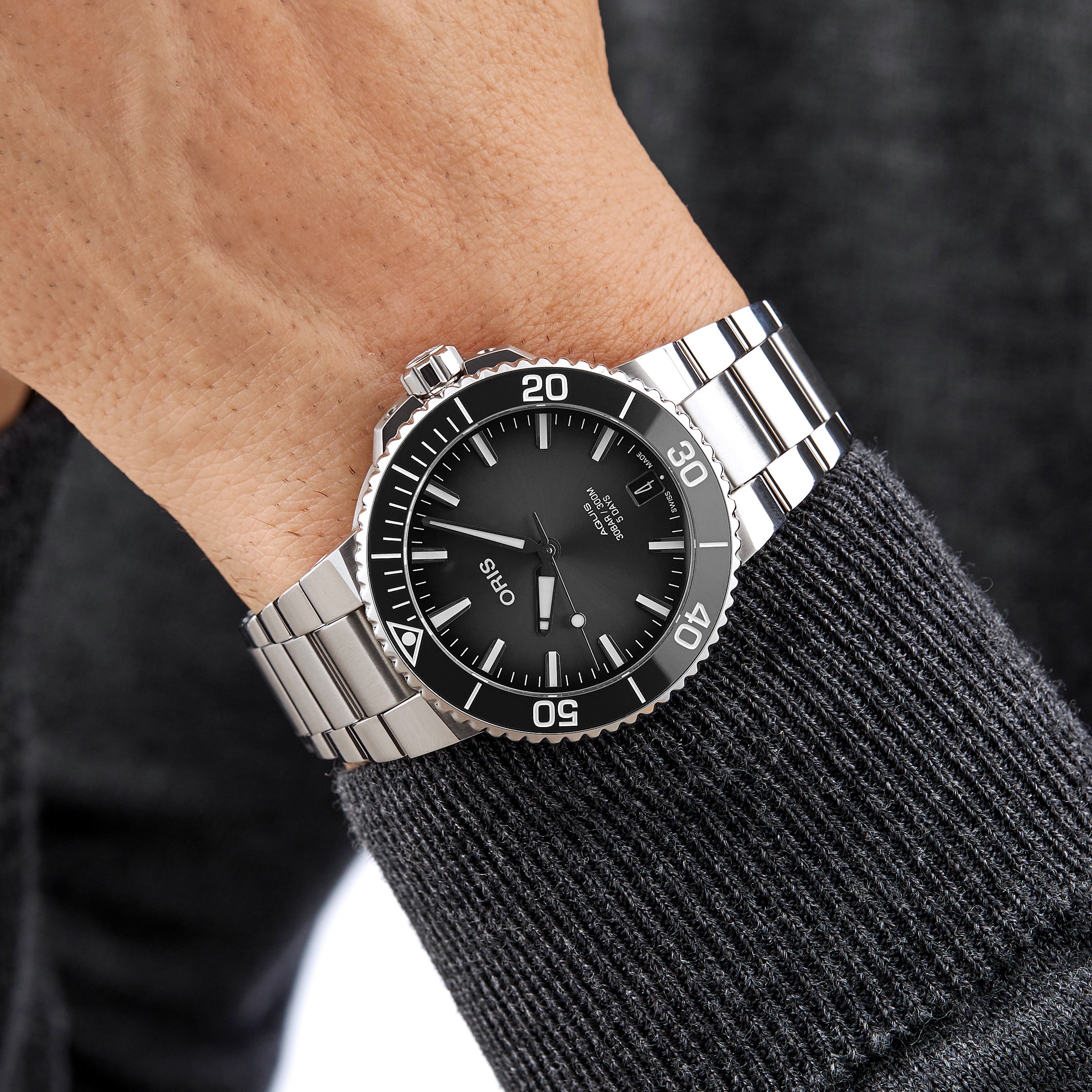 Replica Oris Diver Calibre 400 41.5mm Mens details 01 400 7769 4154-07 8 22 09PEB 4 Replica Oris Diver Calibre 400 41.5mm Mens details 01 400 7769 4154-07 8 22 09PEB