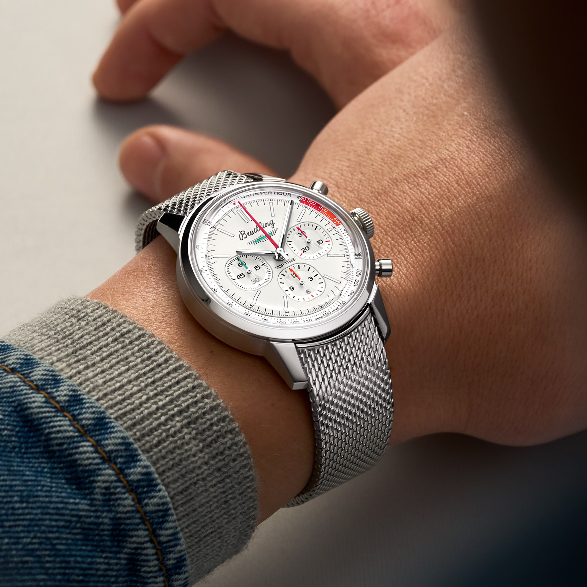 Replica Breitling Top Time B01 Classic Cars Ford Thunderbird 41mm Mens details Mesh Strap AB01766A1A1A1 4 Replica Breitling Top Time B01 Classic Cars Ford Thunderbird 41mm Mens details Mesh Strap AB01766A1A1A1