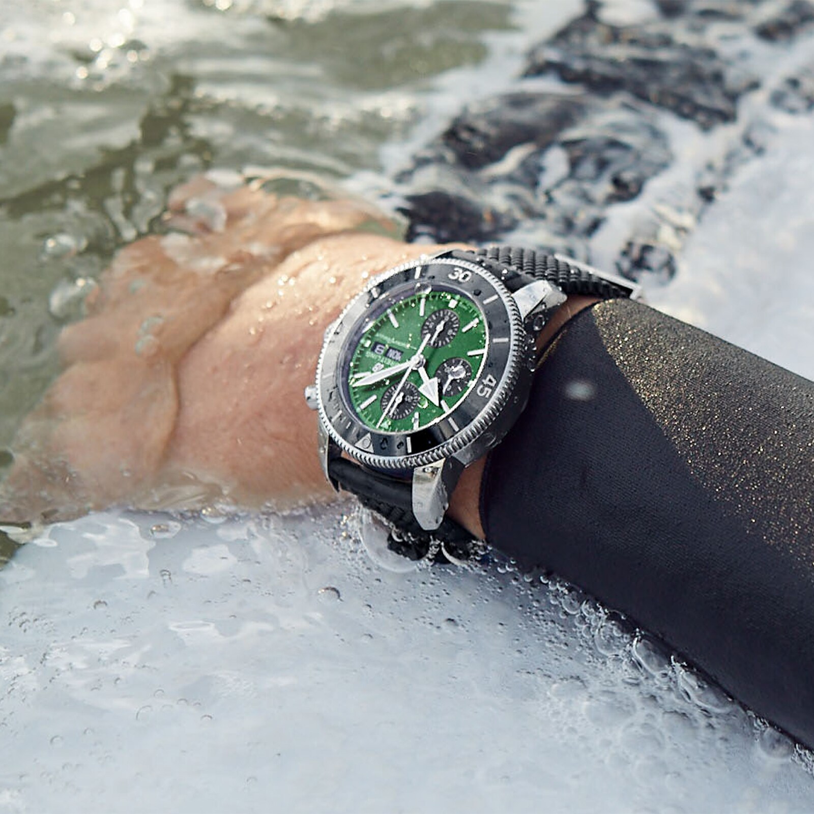 Replica Breitling Superocean Heritage Chronograph 44 Stainless Steel Rubber Strap details A13313121L1S1 4 Replica Breitling Superocean Heritage Chronograph 44 Stainless Steel Rubber Strap details A13313121L1S1