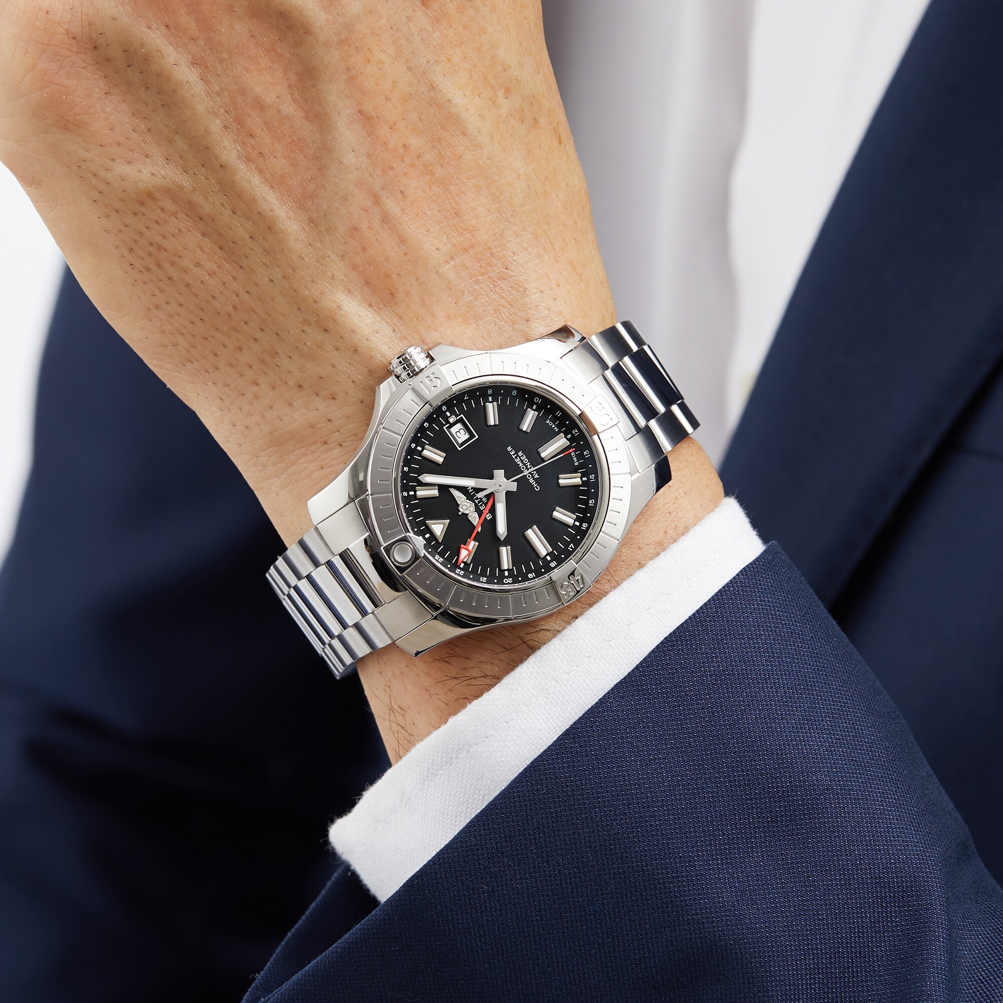 Replica Breitling Avenger Automatic GMT 43 Stainless Steel details A32397101B1A1 4 Replica Breitling Avenger Automatic GMT 43 Stainless Steel details A32397101B1A1