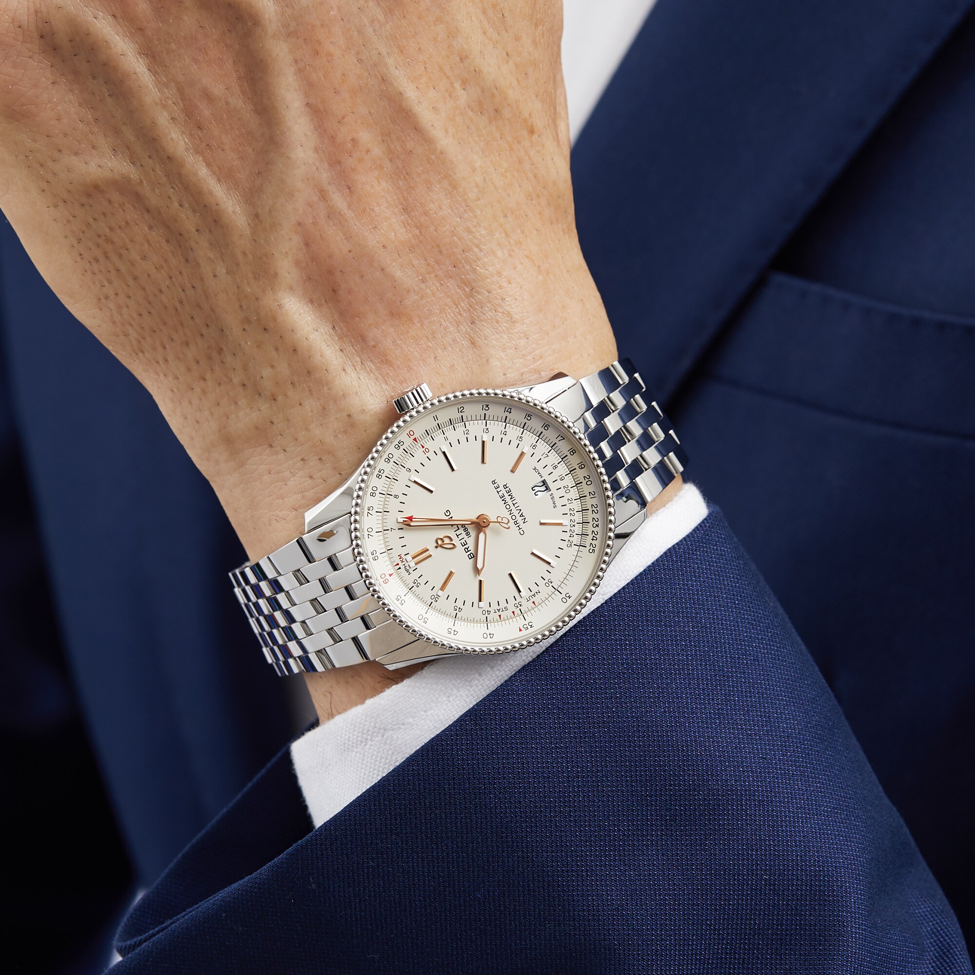 Replica Breitling Navitimer Automatic 41 Stainless Steel details A17326211G1A1 4 Replica Breitling Navitimer Automatic 41 Stainless Steel details A17326211G1A1