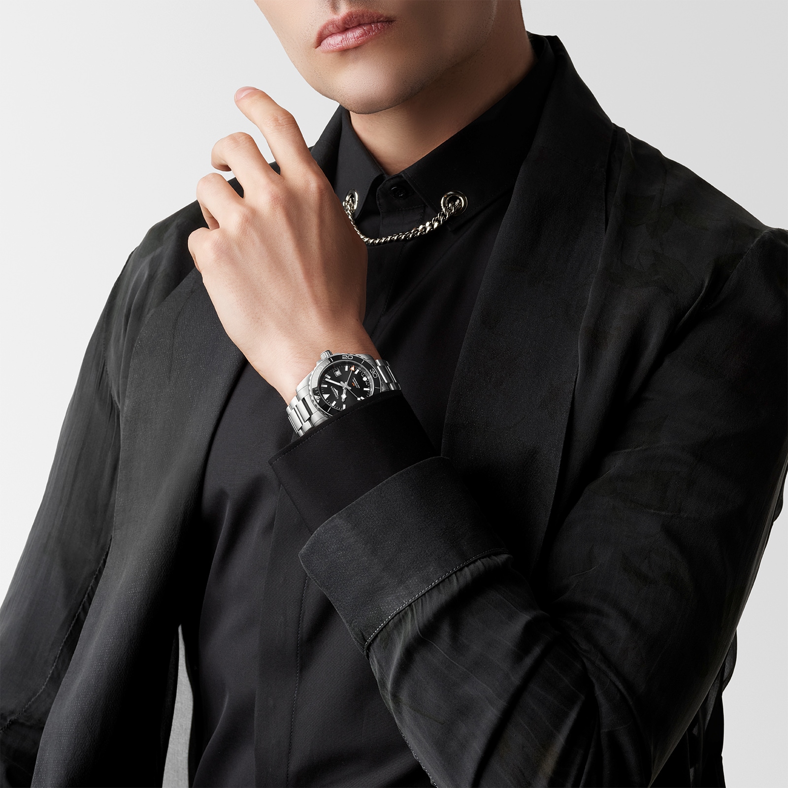 Replica Longines Hydroconquest GMT 41mm Mens details Black Stainless Steel L37904566 4 Replica Longines Hydroconquest GMT 41mm Mens details Black Stainless Steel L37904566