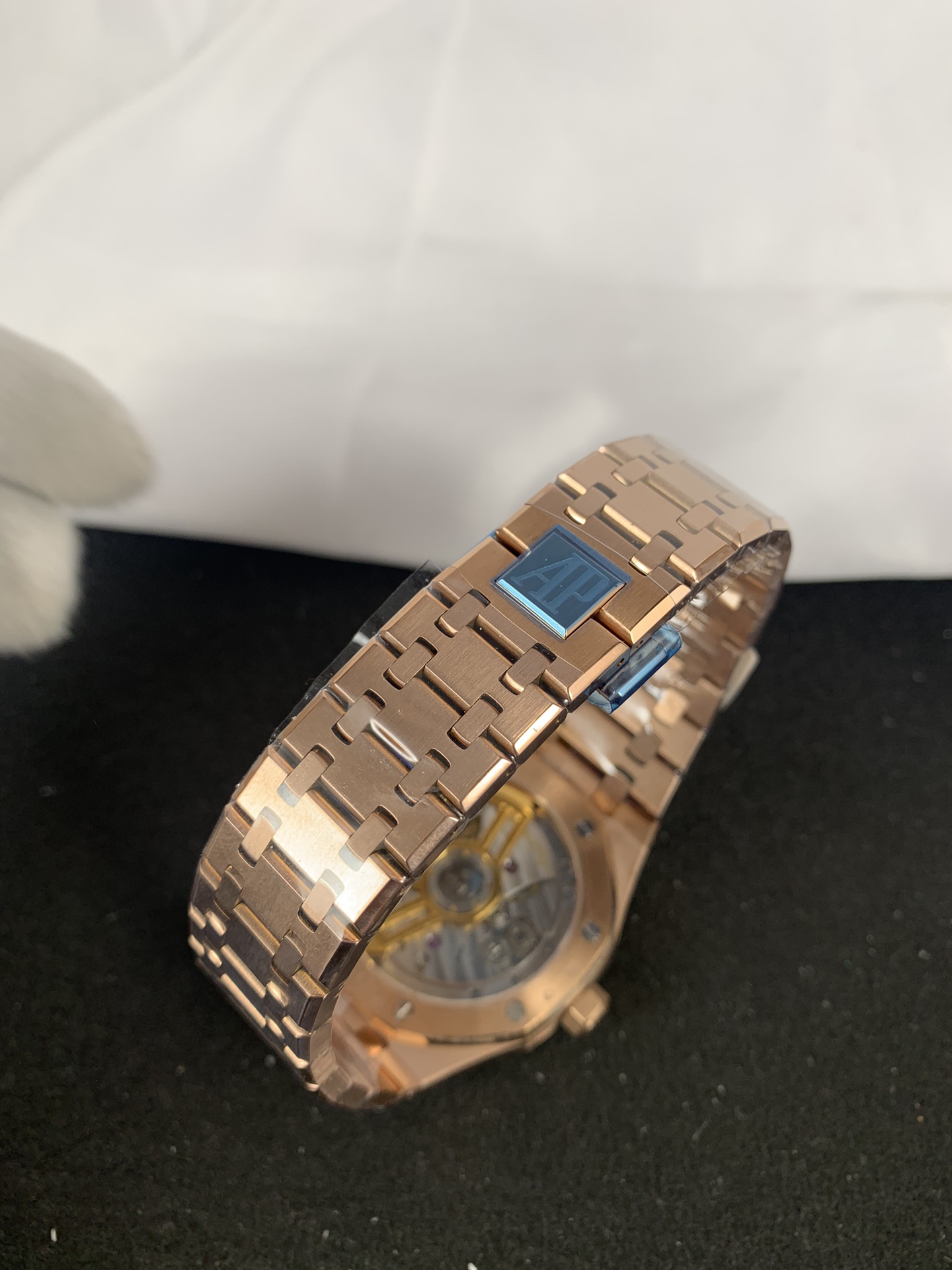 Replica Audemars Piguet Men Royal Oak 15500OR.OO.1220OR.01