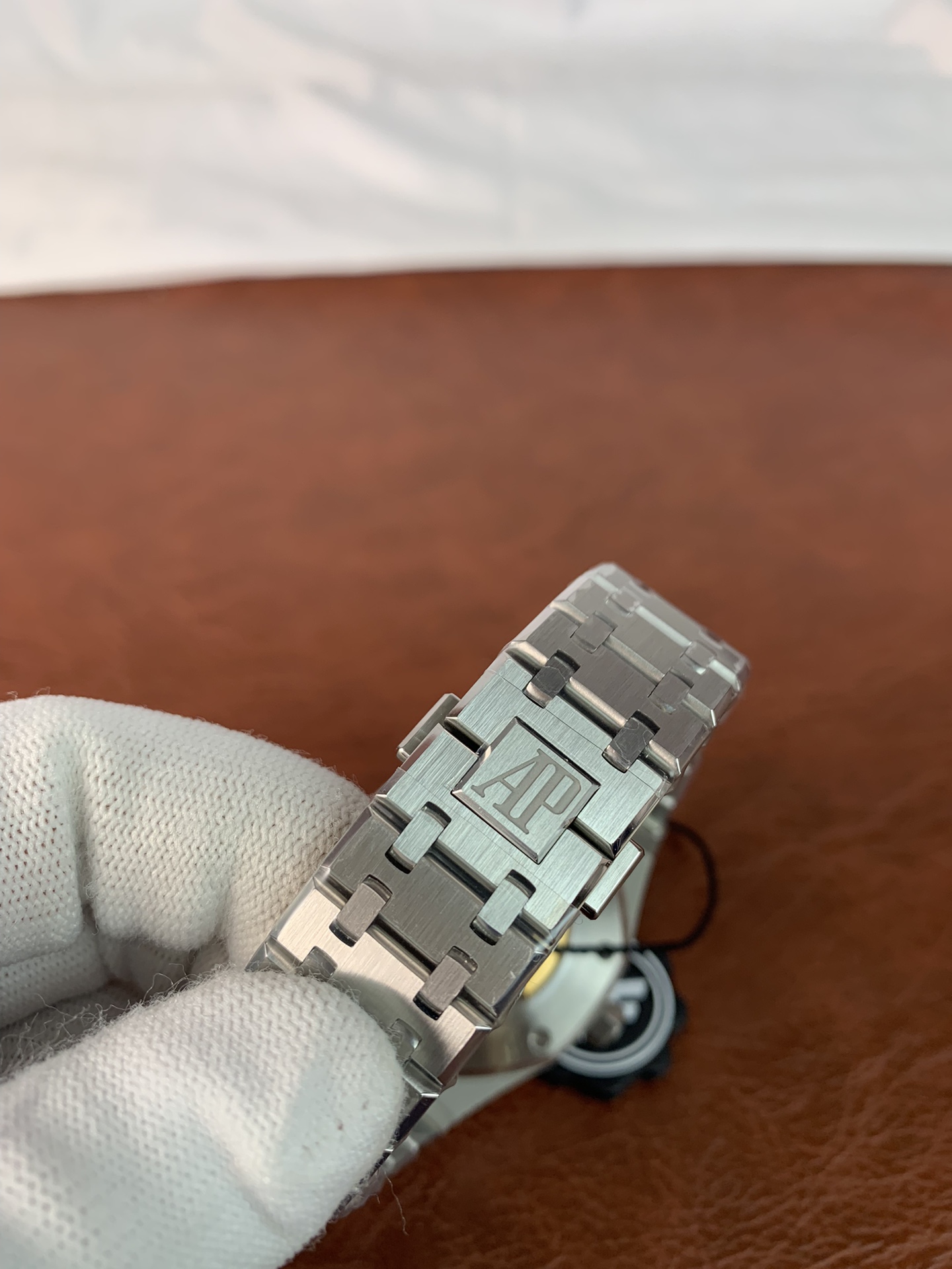 Replica Audemars Piguet Men Royal Oak 15400ST.OO.1220ST.04