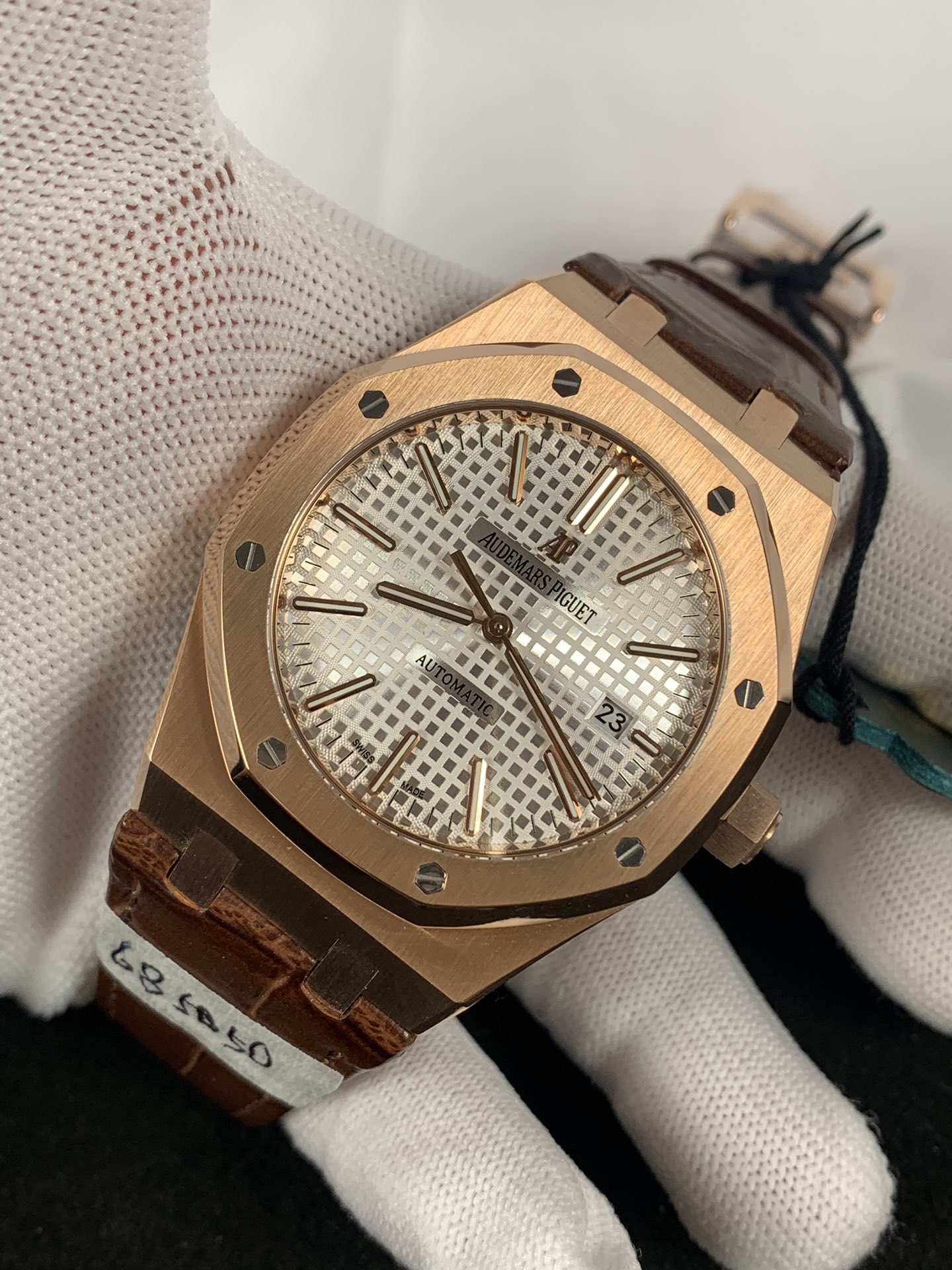 Replica Audemars Piguet Men Royal Oak Ref.15400 5 Replica Audemars Piguet Men Royal Oak Ref.15400