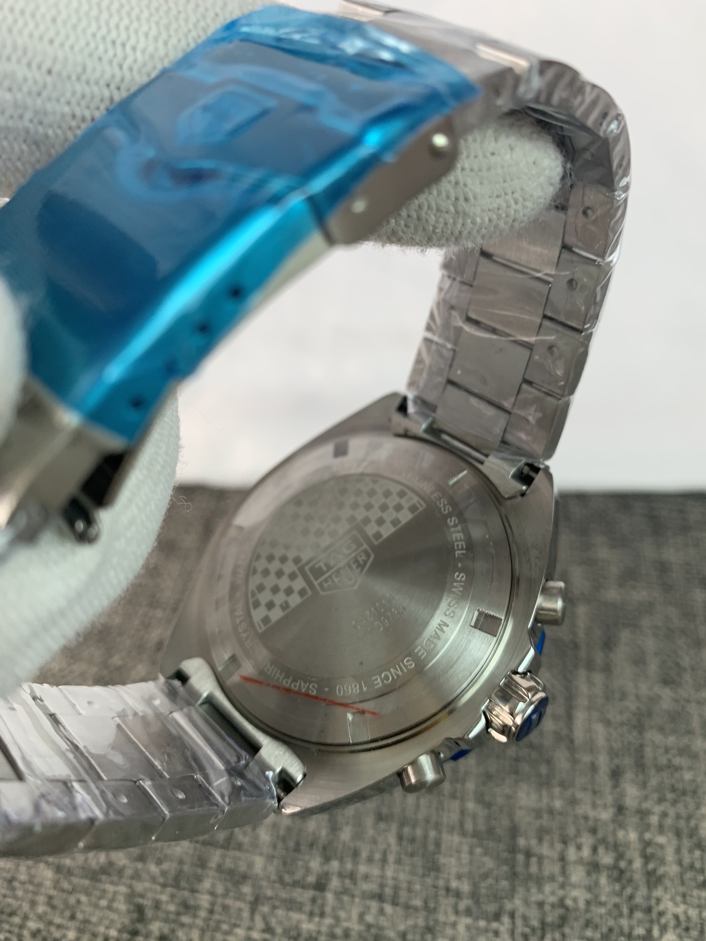 Replica Tag Heuer Men Formula 1 Chronograph Quartz 43mm CAZ1014.BA0842 5 Replica Tag Heuer Men Formula 1 Chronograph Quartz 43mm CAZ1014.BA0842