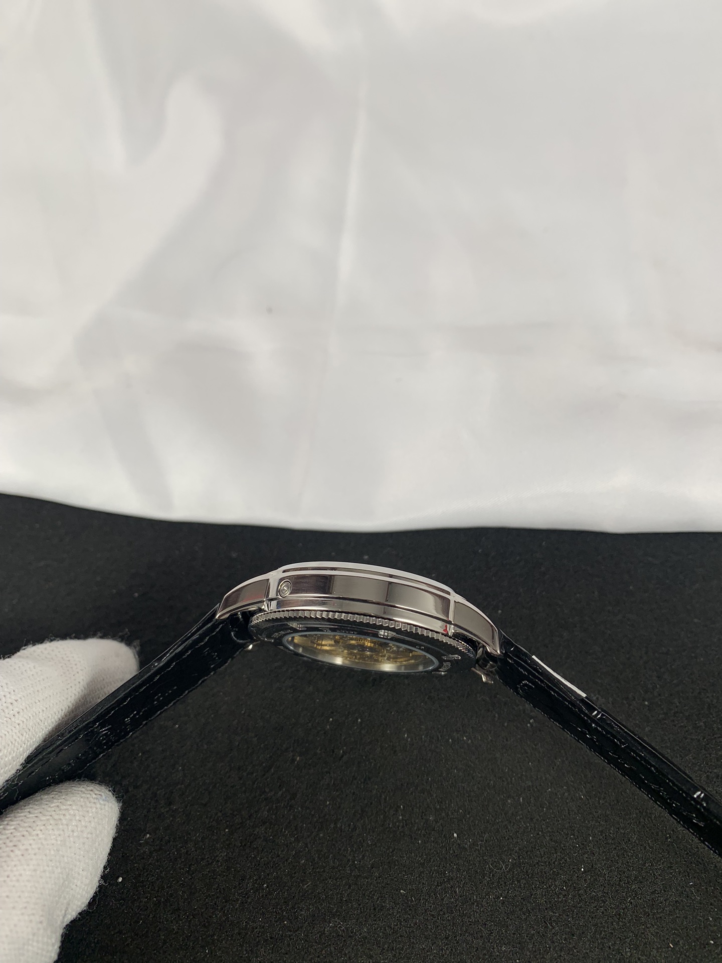 Replica Vacheron Constantin Mens 4010T/000G-B740
