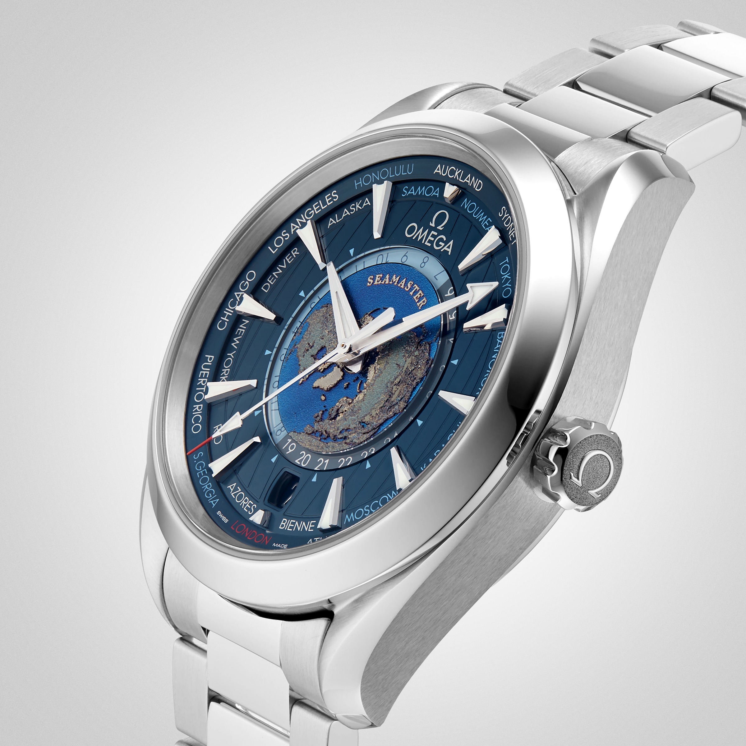 Replica Omega Seamaster Aqua Terra 150m Co-Axial GMT Worldtimer 43mm Mens details O22010432203001