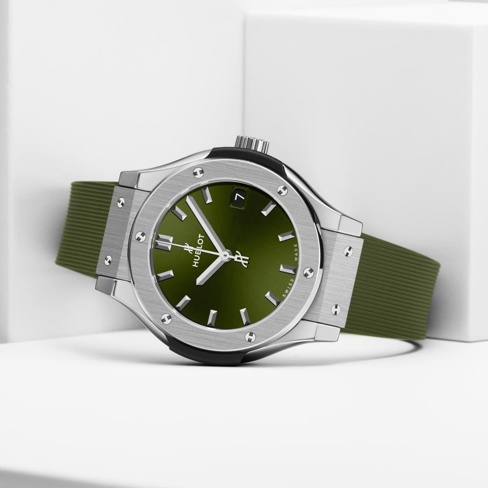Replica Hublot Classic Fusion Titanium Green 42mm 542.NX.8970.RX