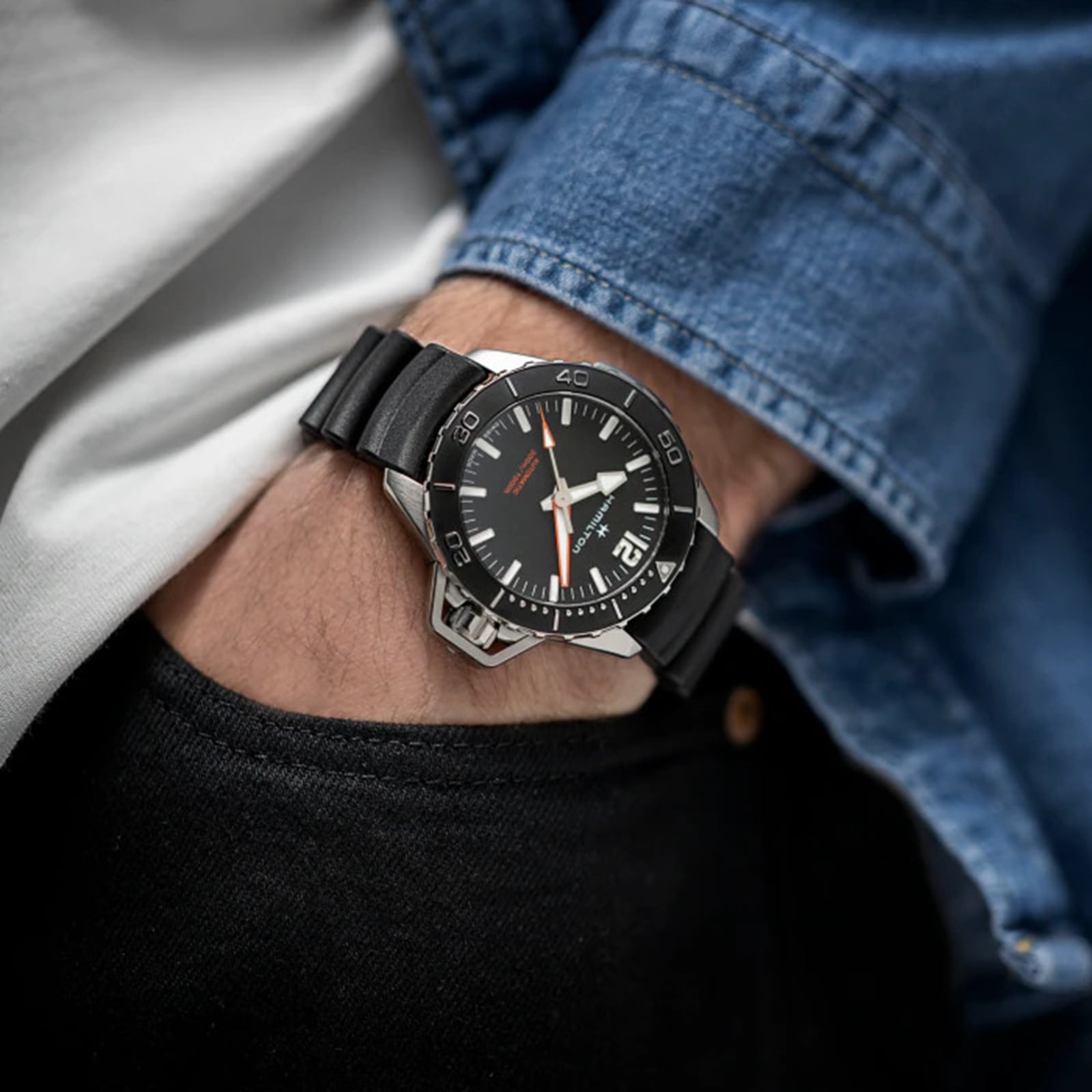 Replica Hamilton Khakhi Navy Frogman 46mm Auto Mens details Black H77825330 5 Replica Hamilton Khakhi Navy Frogman 46mm Auto Mens details Black H77825330