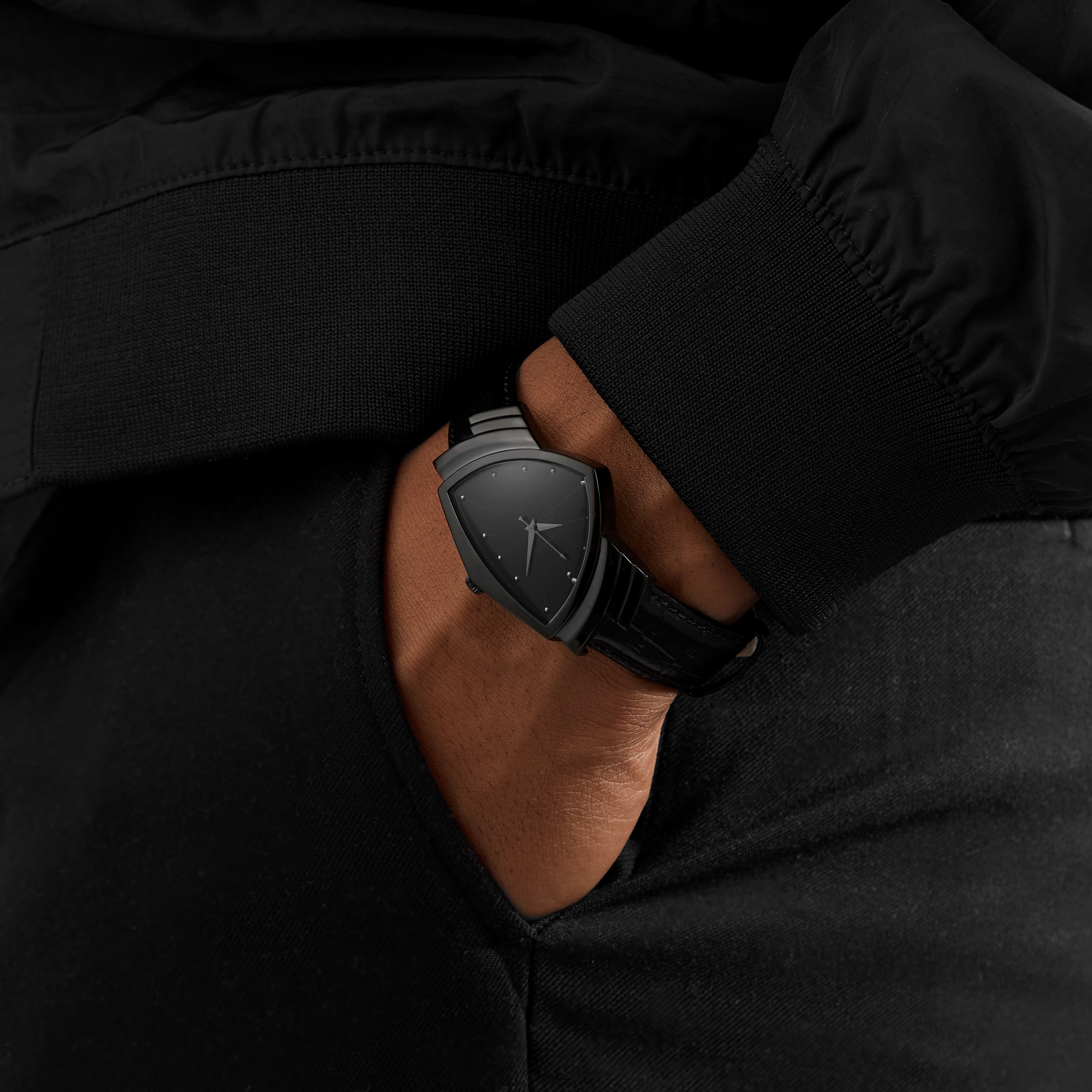 Replica Hamilton Ventura Quartz 32.3mm x 50.3mm Mens details Black H24401731 5 Replica Hamilton Ventura Quartz 32.3mm x 50.3mm Mens details Black H24401731