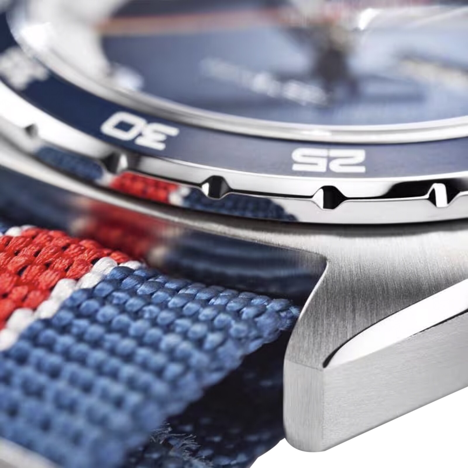 Replica Hamilton American Classic Pan Europ Day Date Auto 42mm Mens details Blue Interchangeable strap H35405741 5 Replica Hamilton American Classic Pan Europ Day Date Auto 42mm Mens details Blue Interchangeable strap H35405741