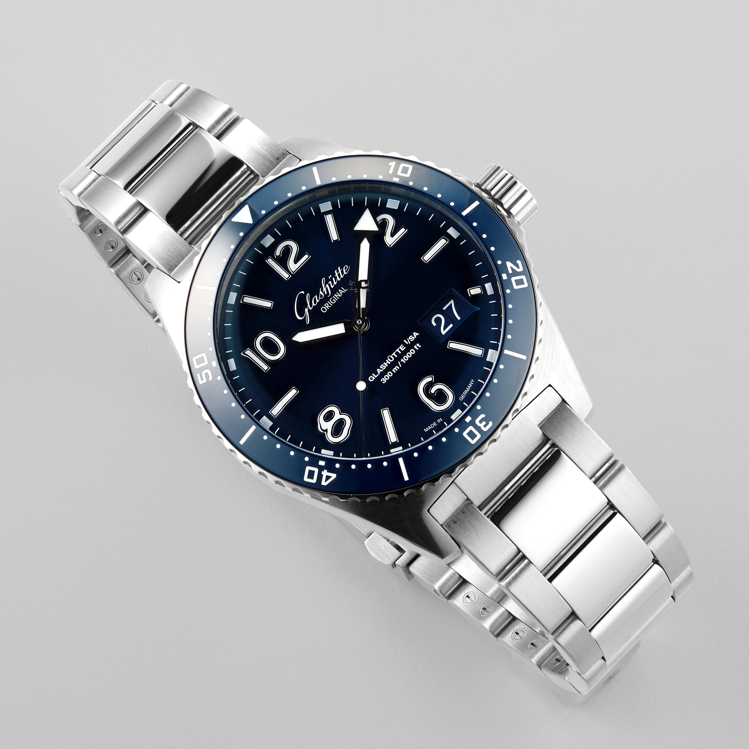 Replica Glashutte Original SeaQ Panorama Date 43.2mm Mens details Blue 1-36-13-02-81-70