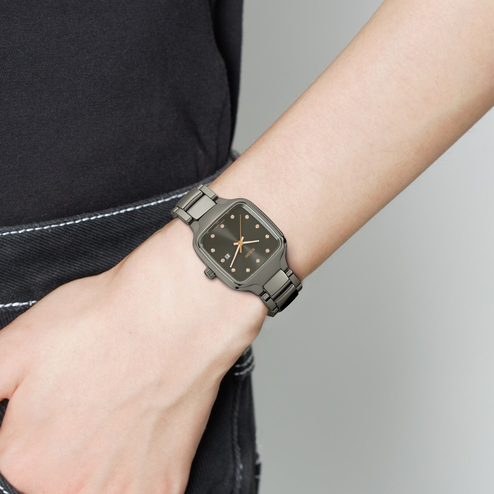 Replica Rado True Square Diamonds 29mm Ladies details R27079702
