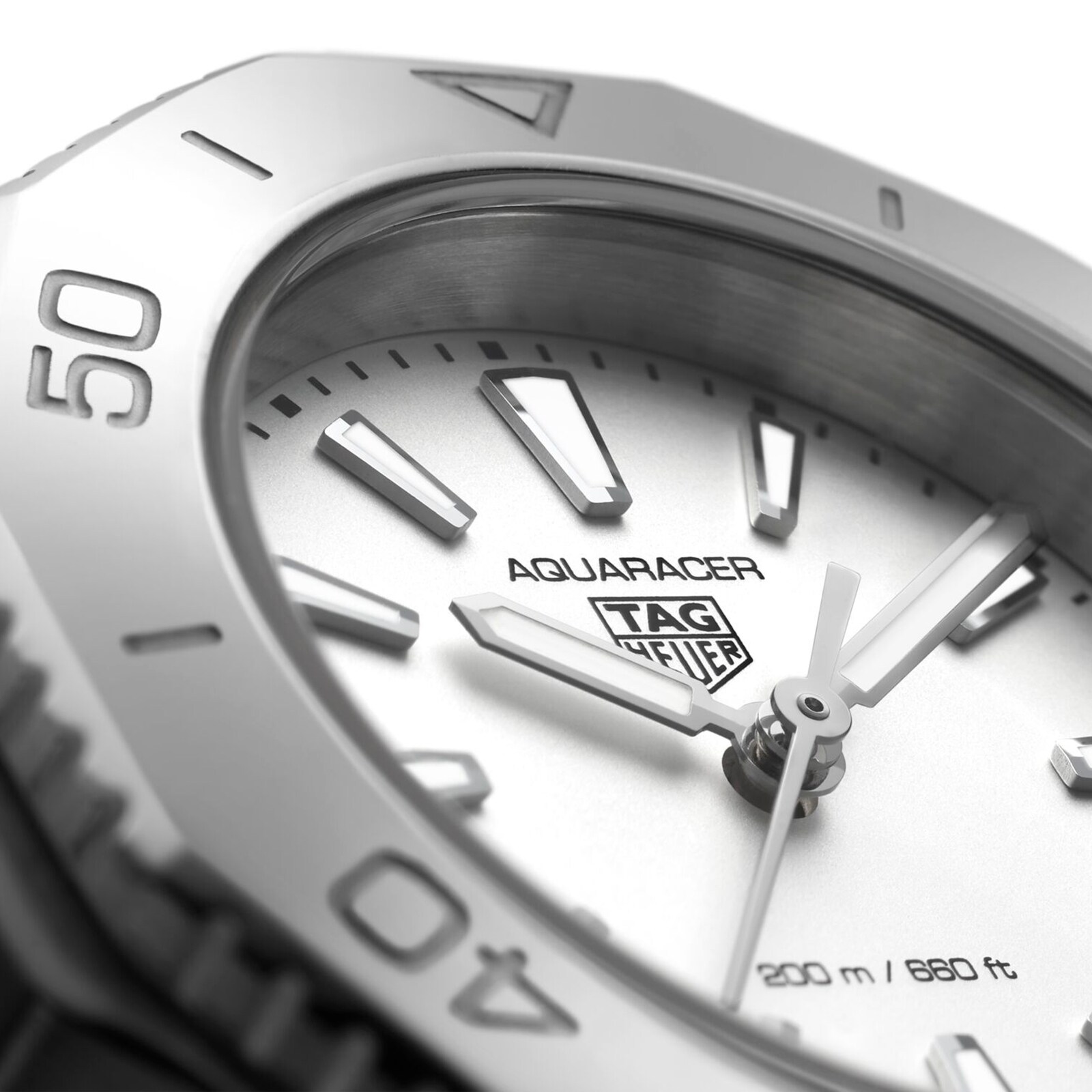 Replica TAG Heuer Aquaracer Professional 200 30mm Ladies details WBP1411.BA0622 5 Replica TAG Heuer Aquaracer Professional 200 30mm Ladies details WBP1411.BA0622