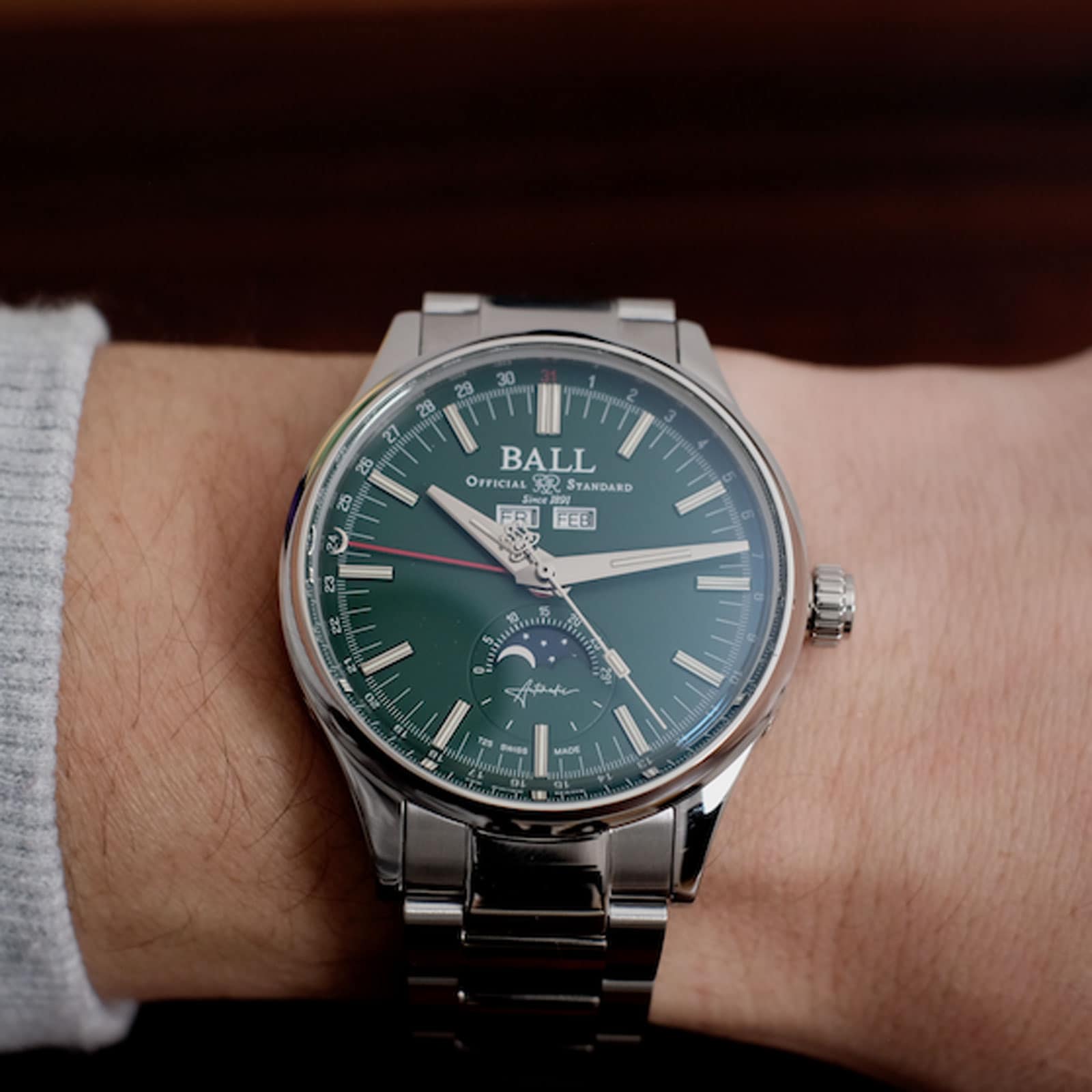 Replica BALL Engineer II Moon Calendar 40mm Limited Edition Mens details Green NM3016C-S1J-GR 5 Replica BALL Engineer II Moon Calendar 40mm Limited Edition Mens details Green NM3016C-S1J-GR