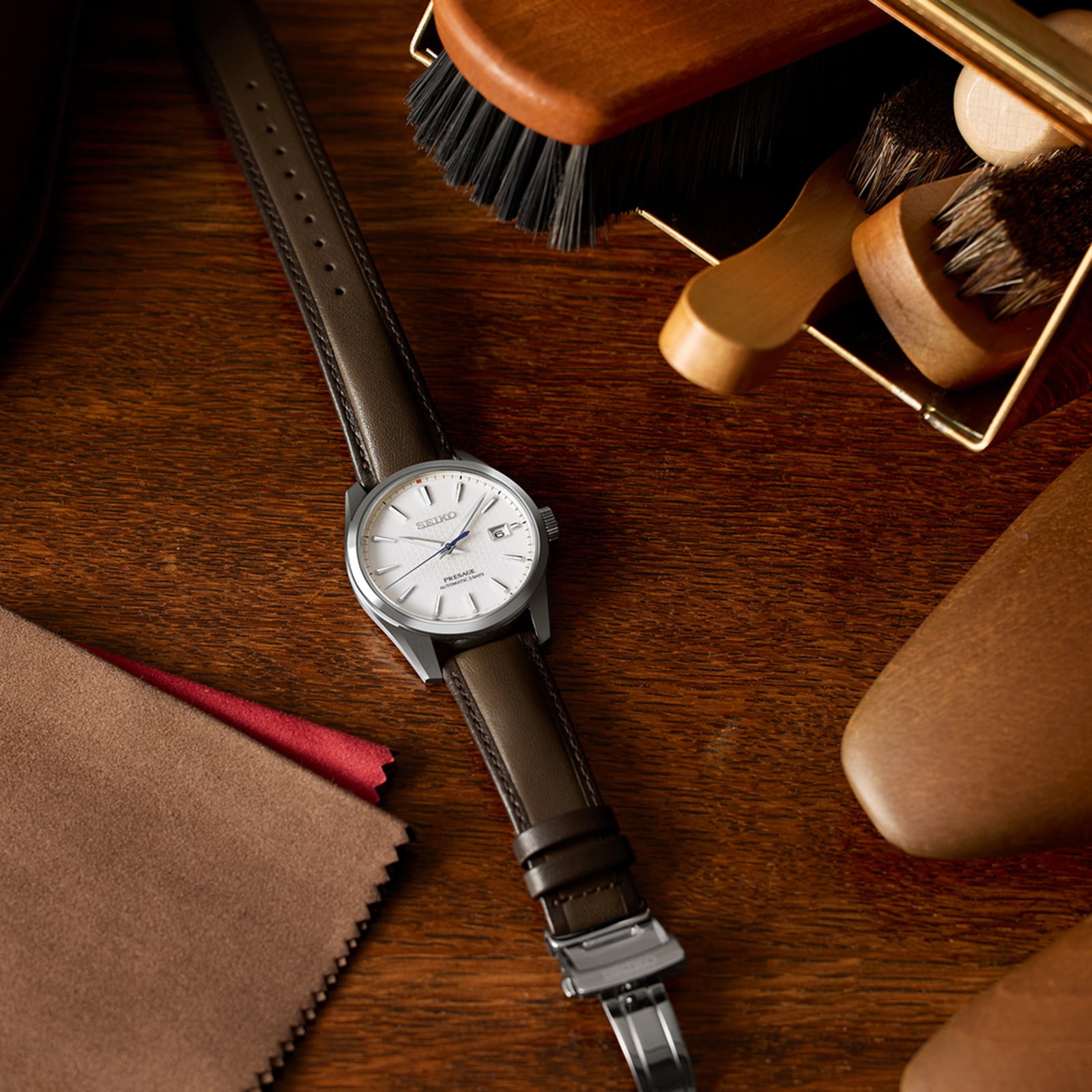 Replica Seiko Presage Sharp Edged 'Laurel' Limited Edition 40mm Mens details White SPB413J1 5 Replica Seiko Presage Sharp Edged 'Laurel' Limited Edition 40mm Mens details White SPB413J1