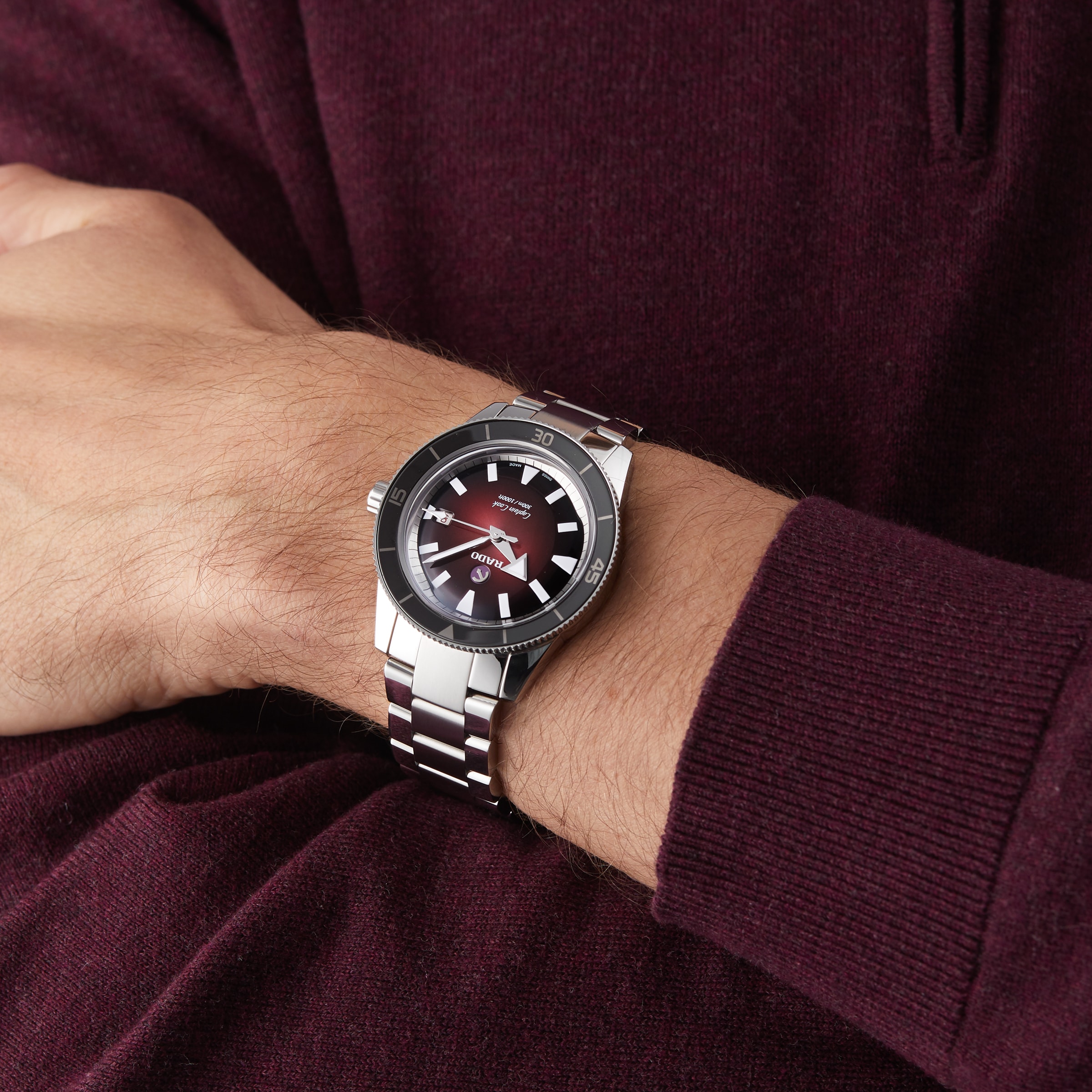 Replica Rado Captain Cook Red Automatic 42mm Mens details R32105353