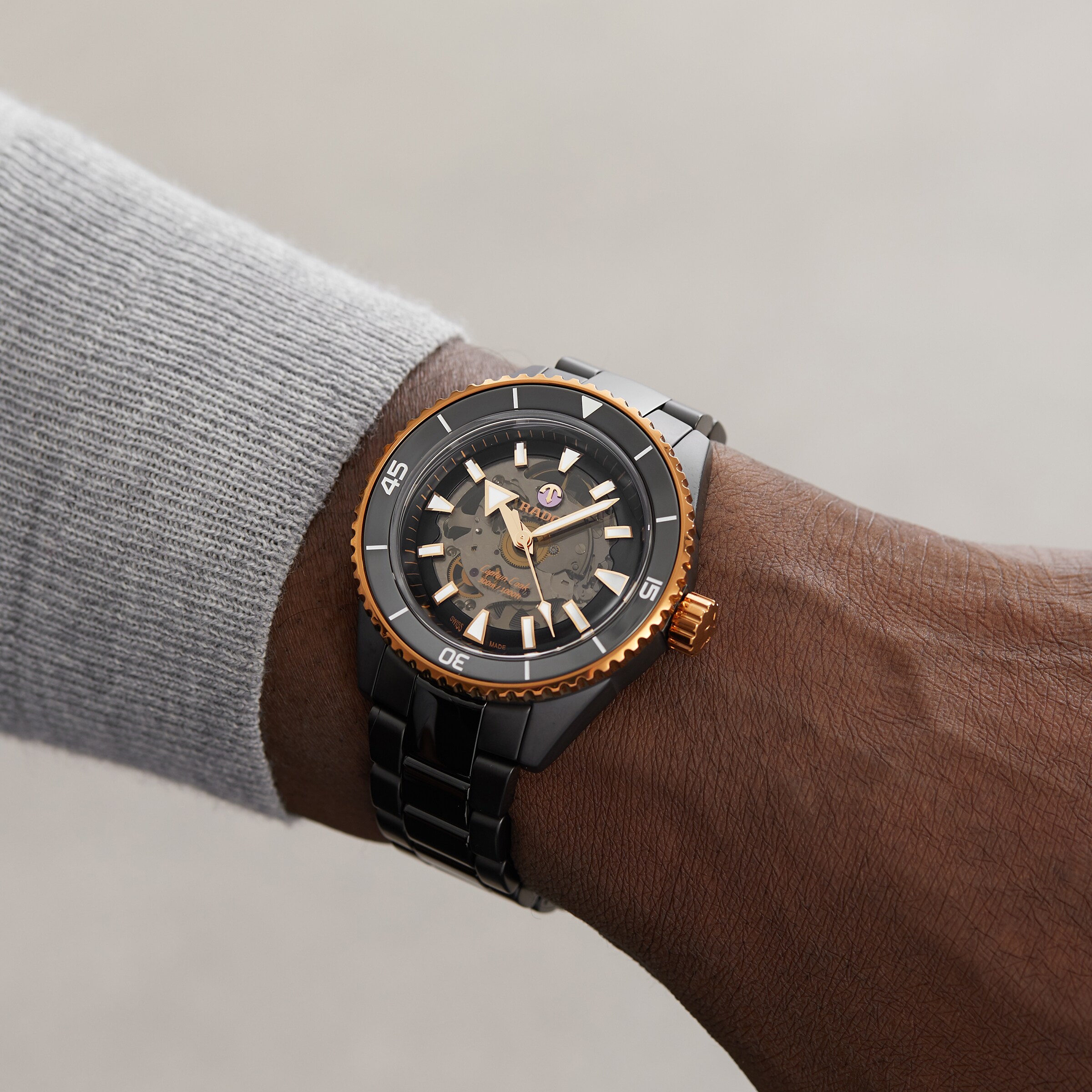 Replica Rado Rado Captain Cook High-Tech Ceramic 43mm Mens details R32127162