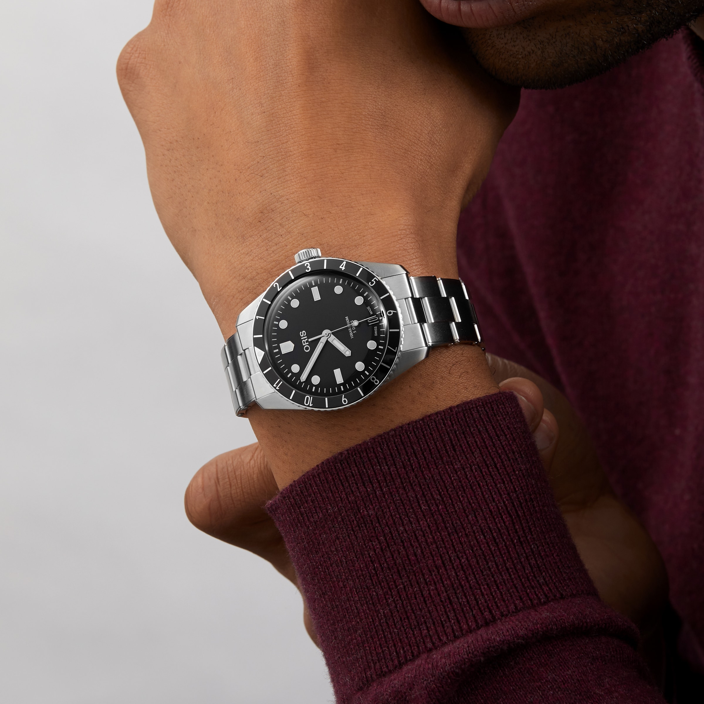 Replica Oris Divers Sixty-Five 40mm Men details 01 400 7772 4054-07 8 20 18