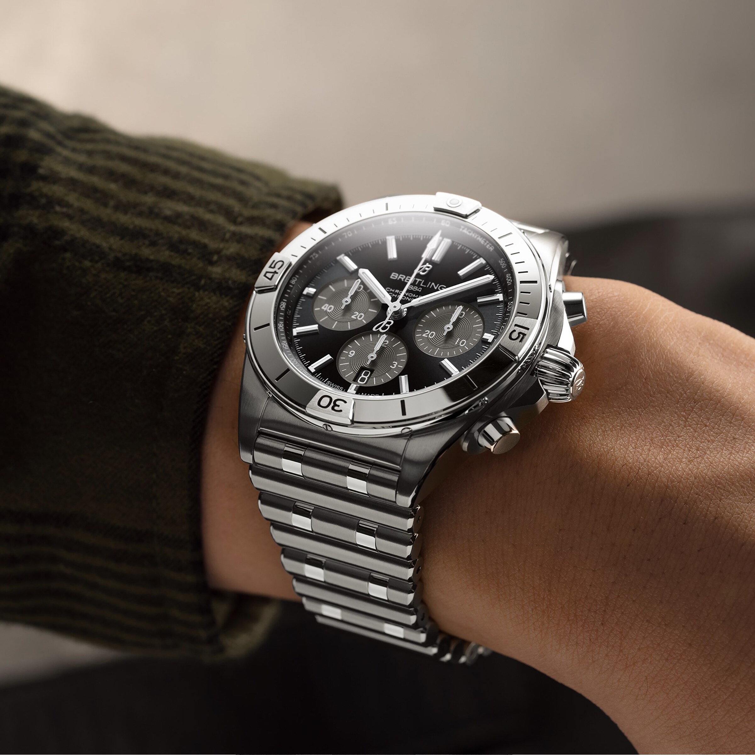 Replica Breitling Chronomat B01 UK Exclusive 42mm Mens details Black AB01341B1B1A1 5 Replica Breitling Chronomat B01 UK Exclusive 42mm Mens details Black AB01341B1B1A1