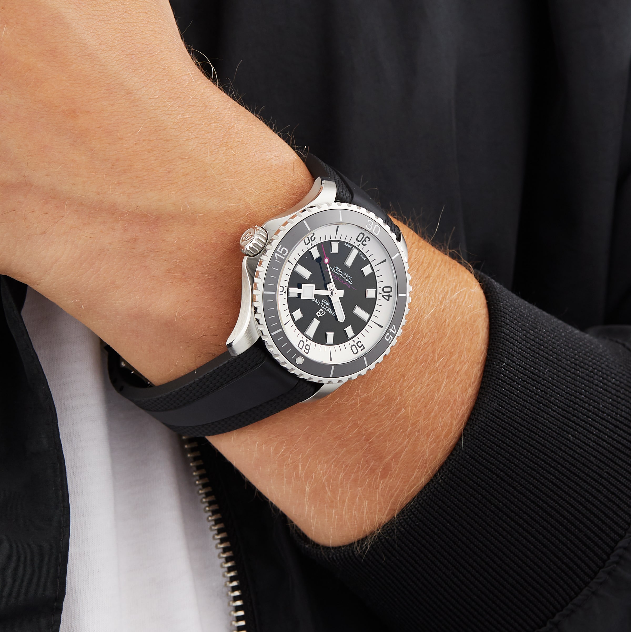 Replica Breitling Superocean Automatic 44 Stainless Steel Rubber Strap details A17376211B1S1 5 Replica Breitling Superocean Automatic 44 Stainless Steel Rubber Strap details A17376211B1S1