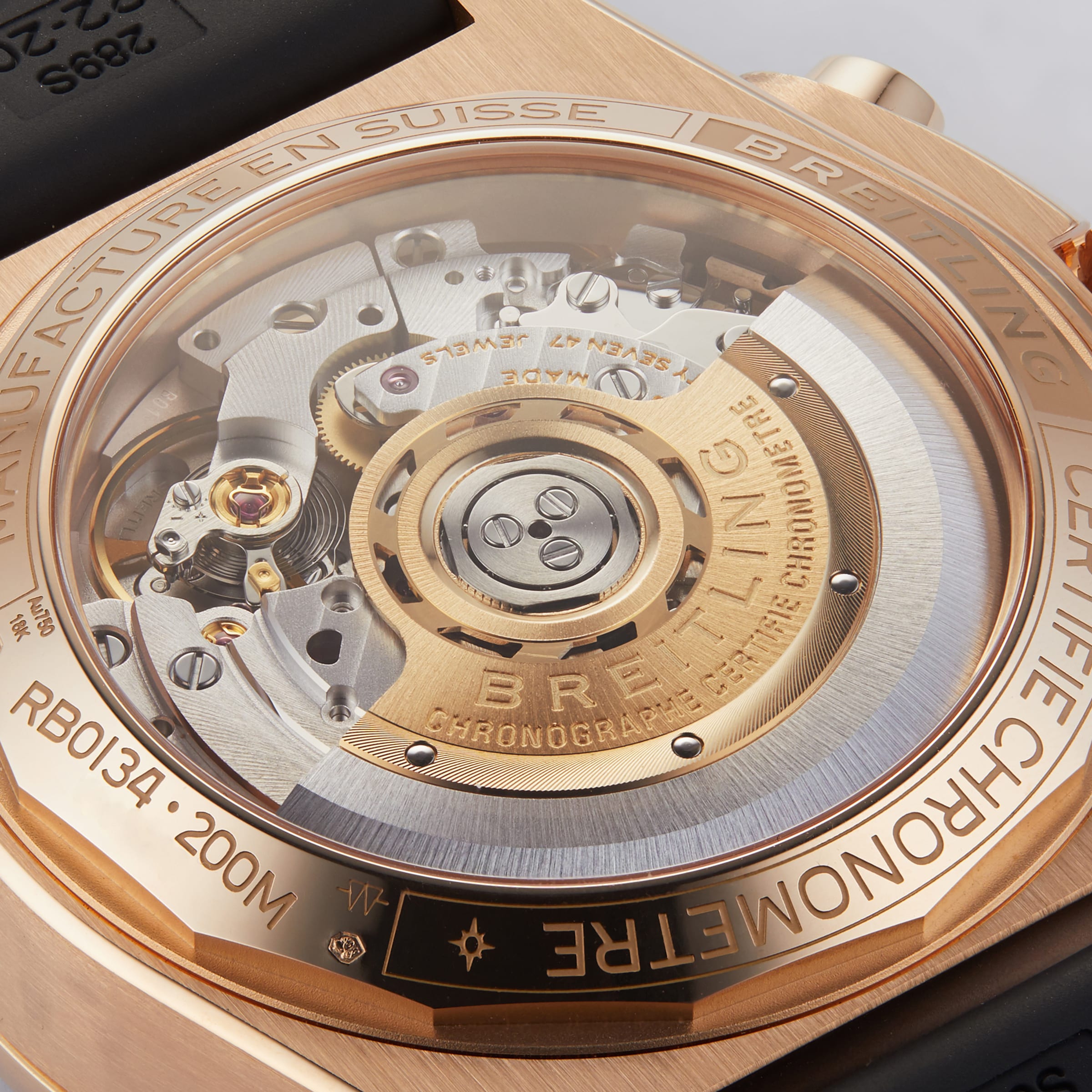Replica Breitling Chronomat B01 42 18k Red Gold details RB0134101B1S1