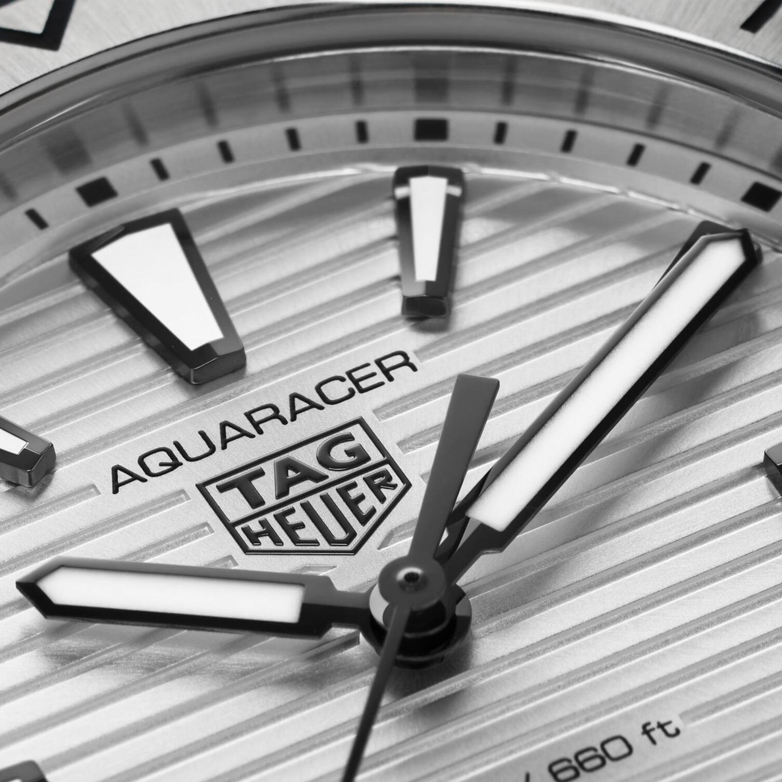Replica TAG Heuer Aquaracer Professional 200 40mm Mens details WBP1111.BA0627