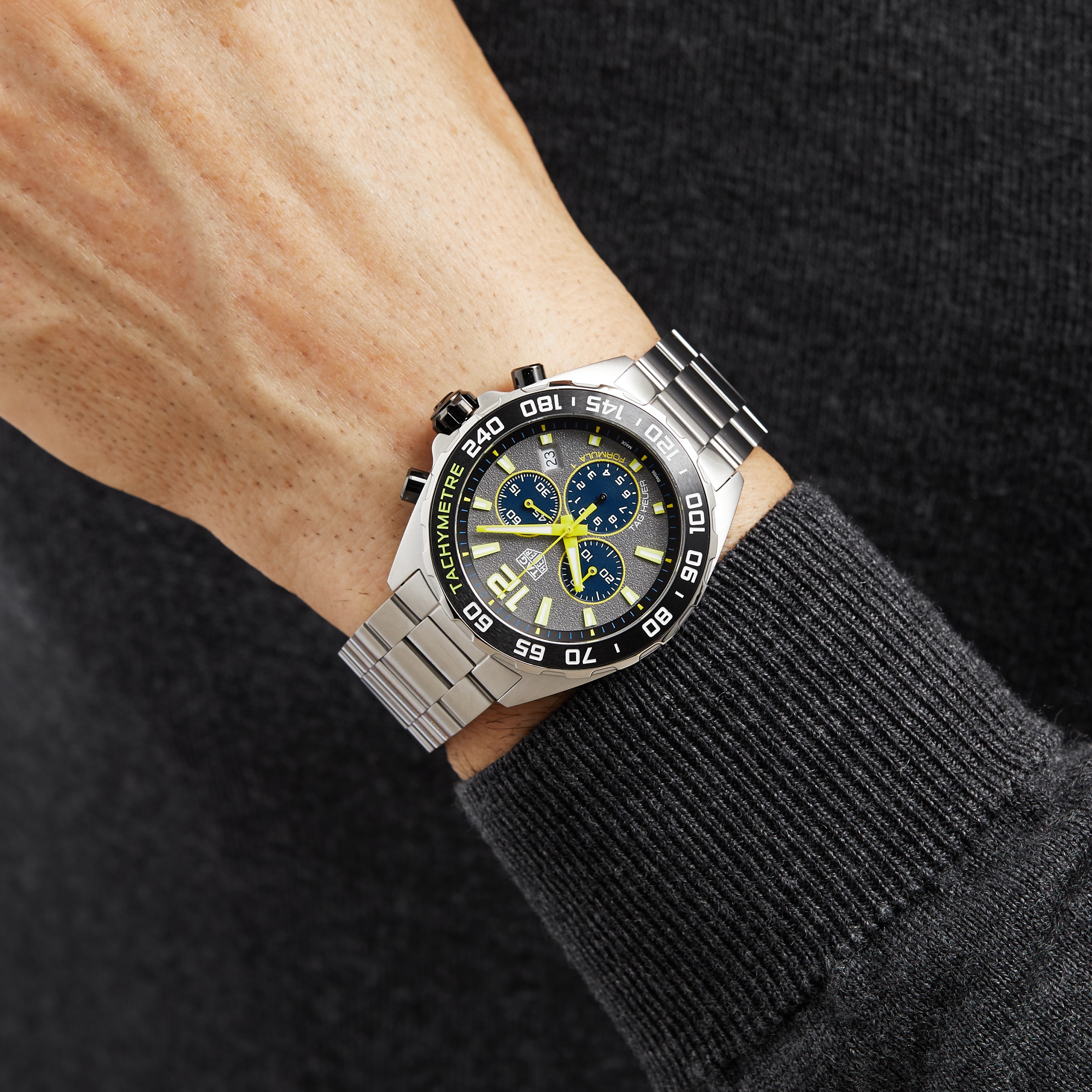 Replica TAG Heuer Formula 1 Quartz Chronograph 43mm Mens details CAZ101AG.BA0842 5 Replica TAG Heuer Formula 1 Quartz Chronograph 43mm Mens details CAZ101AG.BA0842