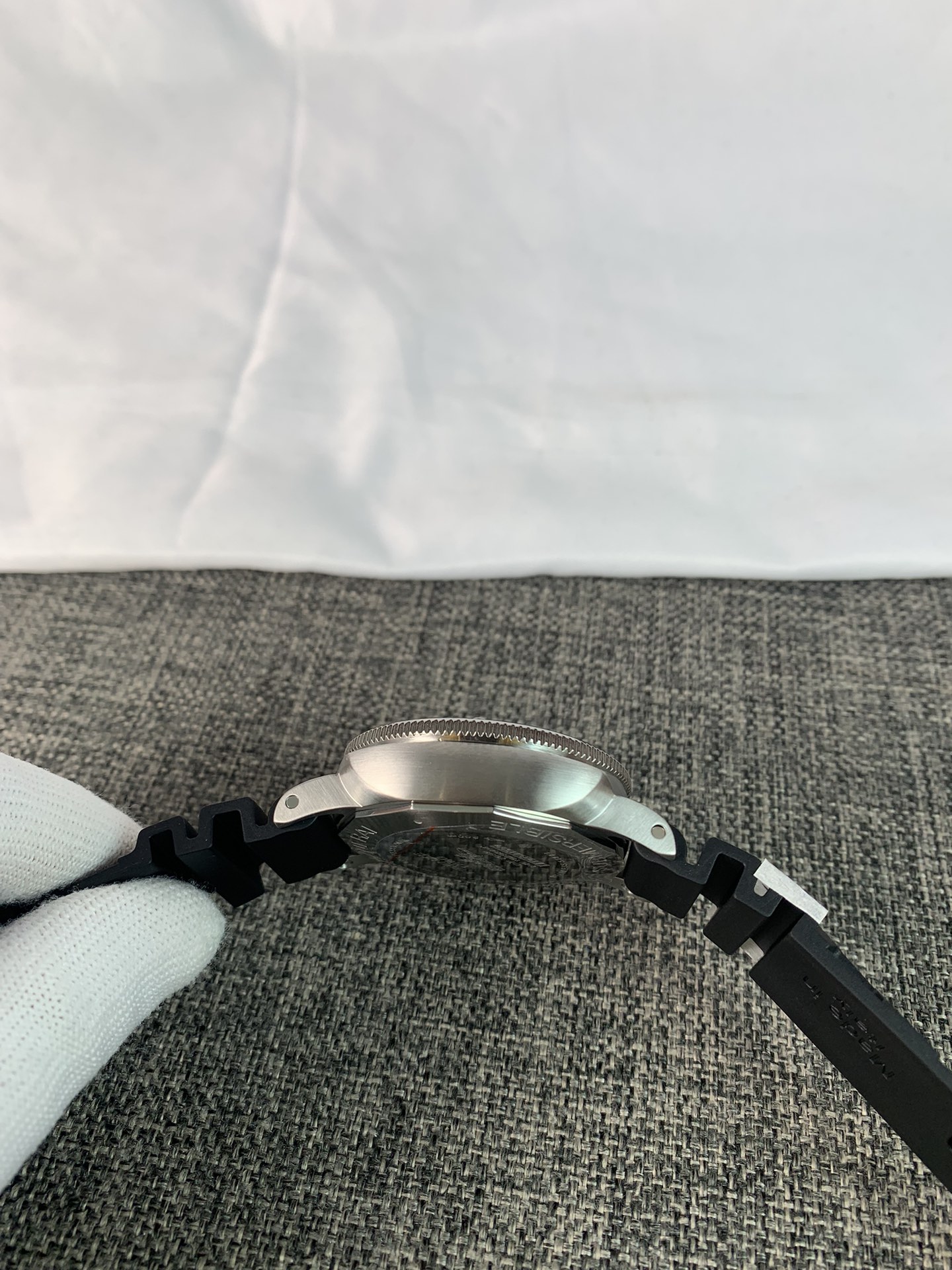 Replica Panerai Men Luminor PAM00683 6 Replica Panerai Men Luminor PAM00683