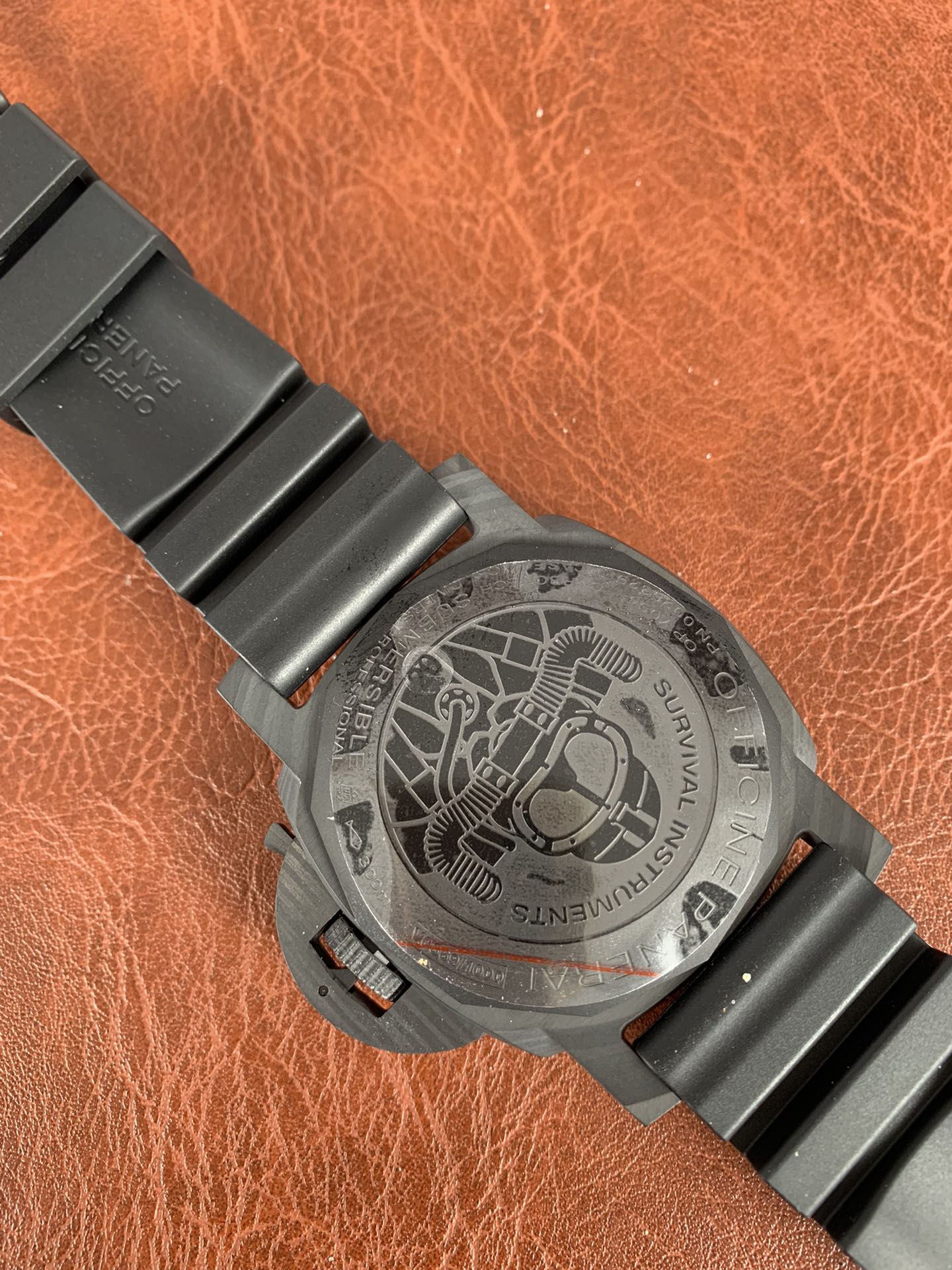 Replica Panerai Men Submersible PAM 979 6 Replica Panerai Men Submersible PAM 979
