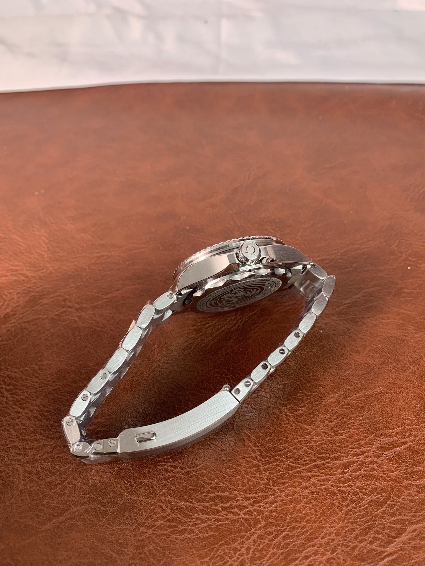 Replica Omega men 215.92.46.21.01.001 6 Replica Omega men 215.92.46.21.01.001